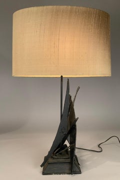 Lampada da tavolo moderna in ferro e acciaio degli anni '70