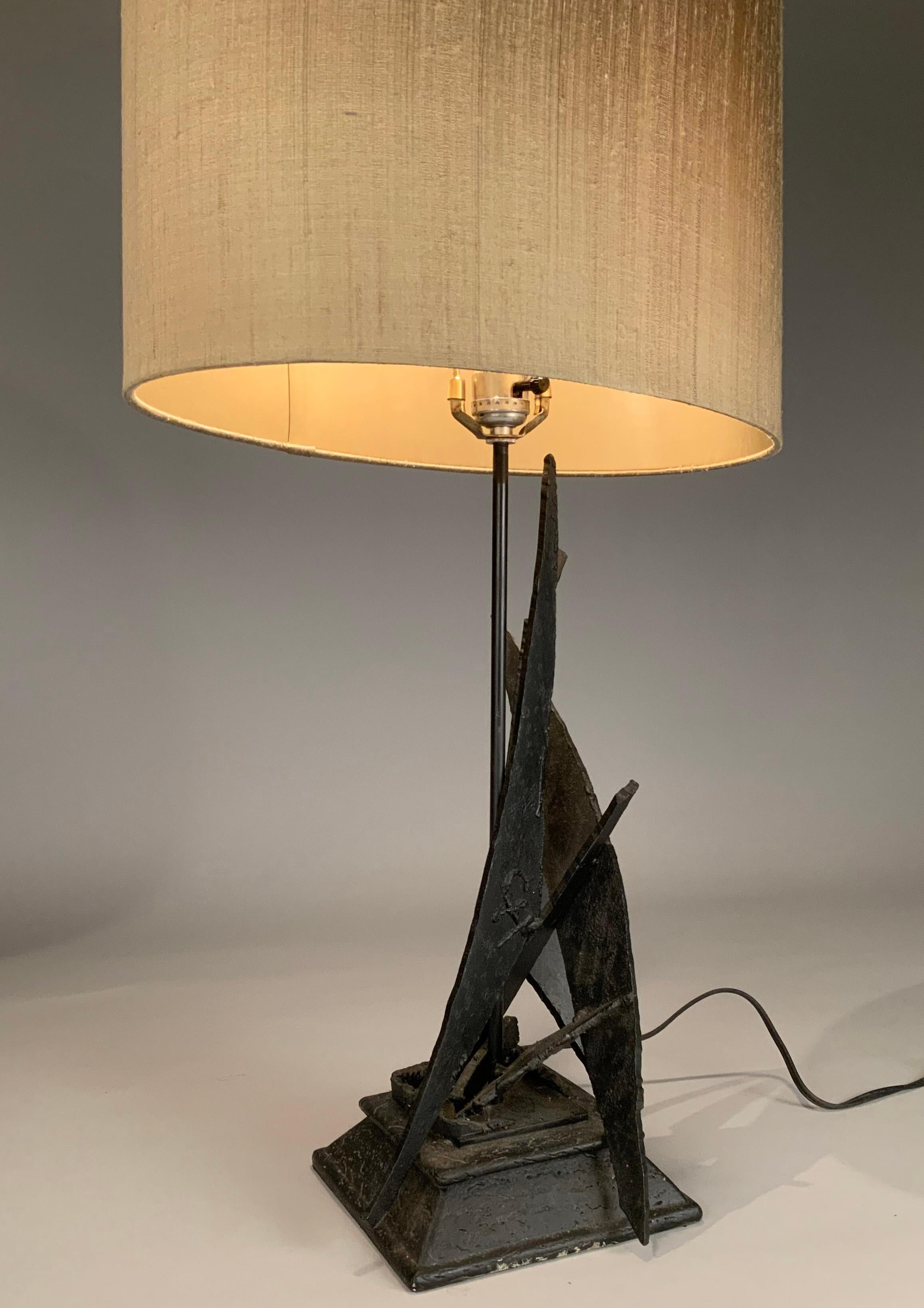 1970's Modern Iron & Steel Table Lamp For Sale 2