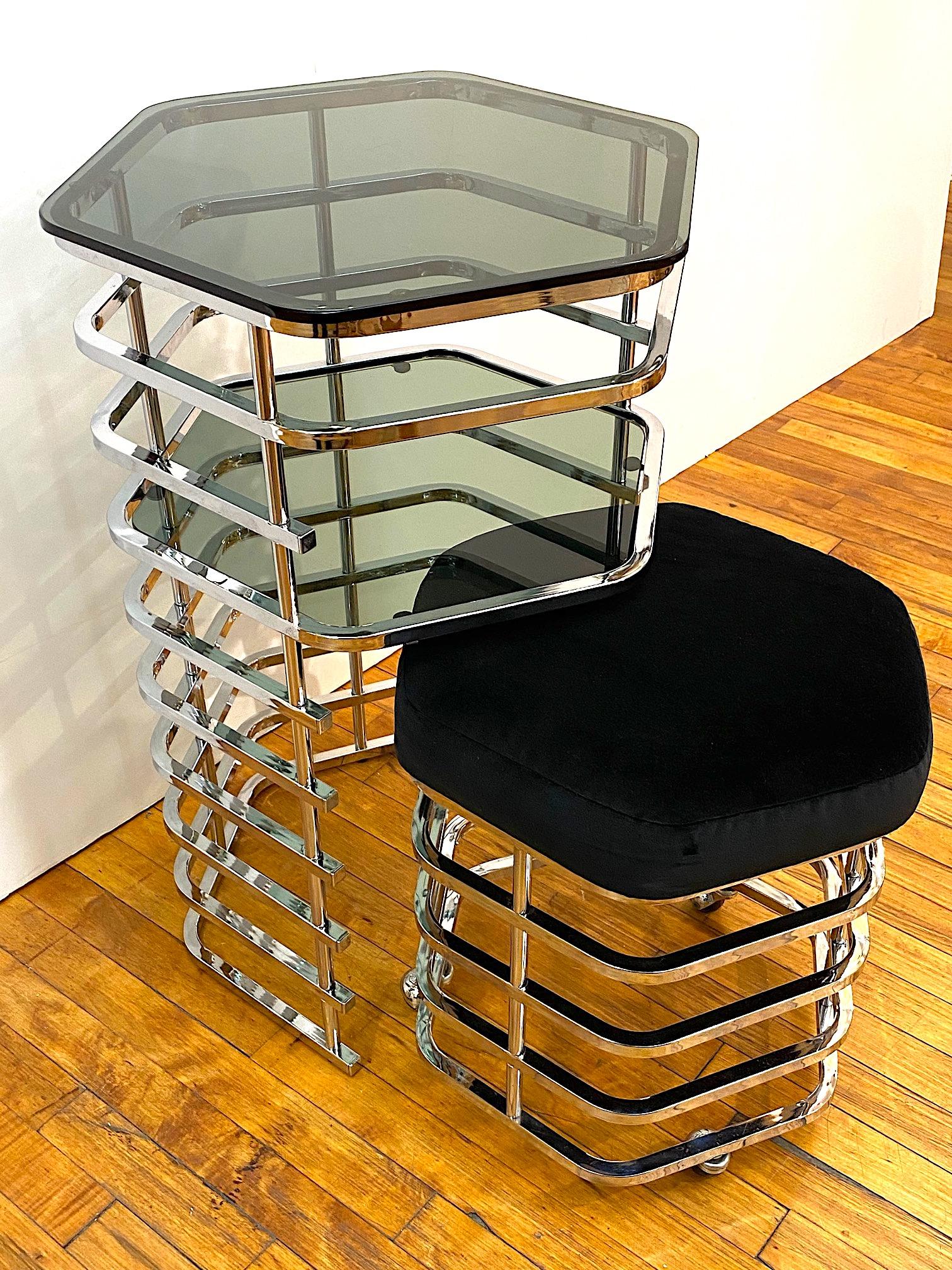 1970s Modern Italian Chrome and Glass Vanity Table & Seat For Sale 2