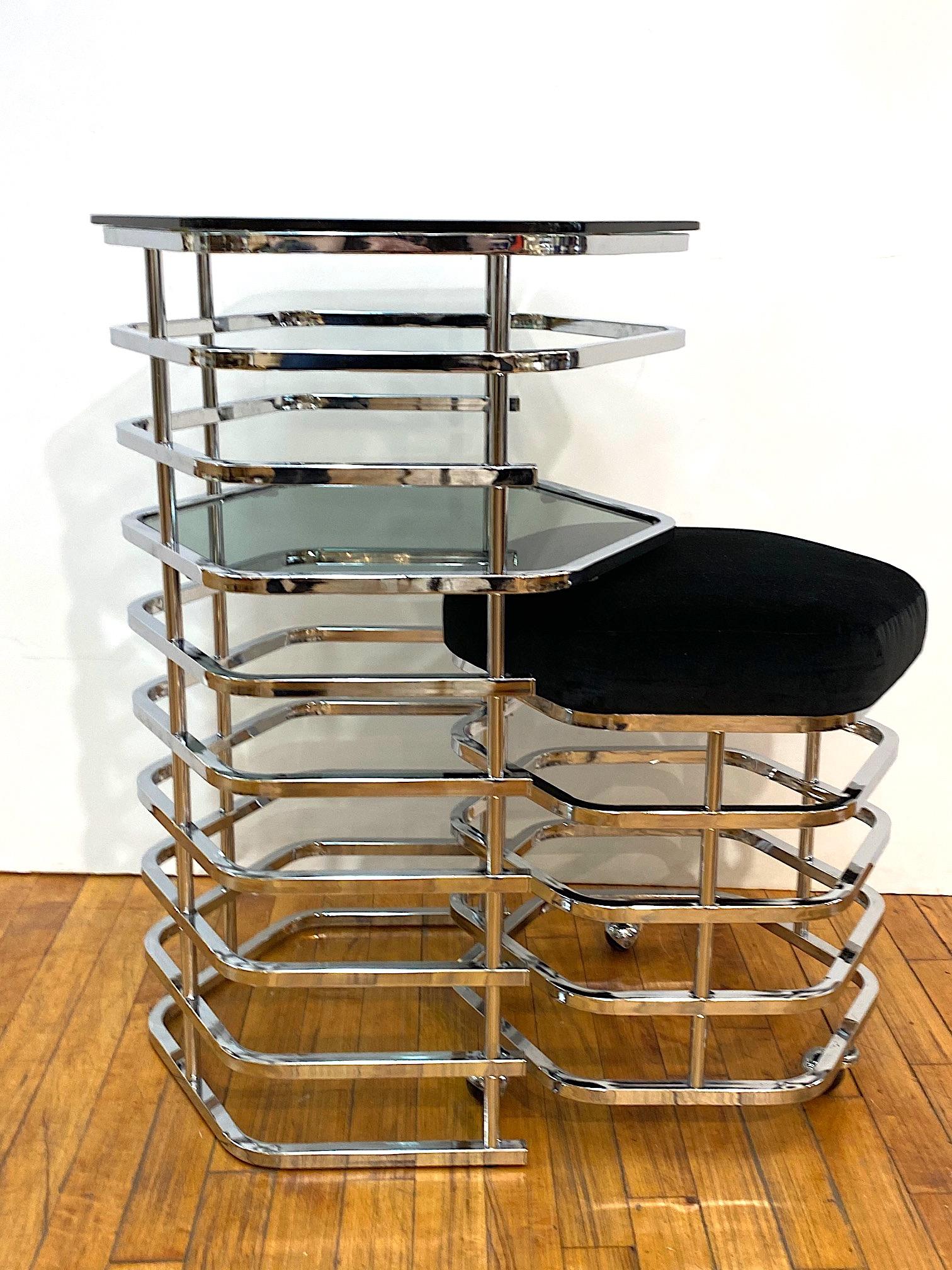 Table de coiffeuse et assise italienne moderne en chrome et verre des années 1970 en vente 2
