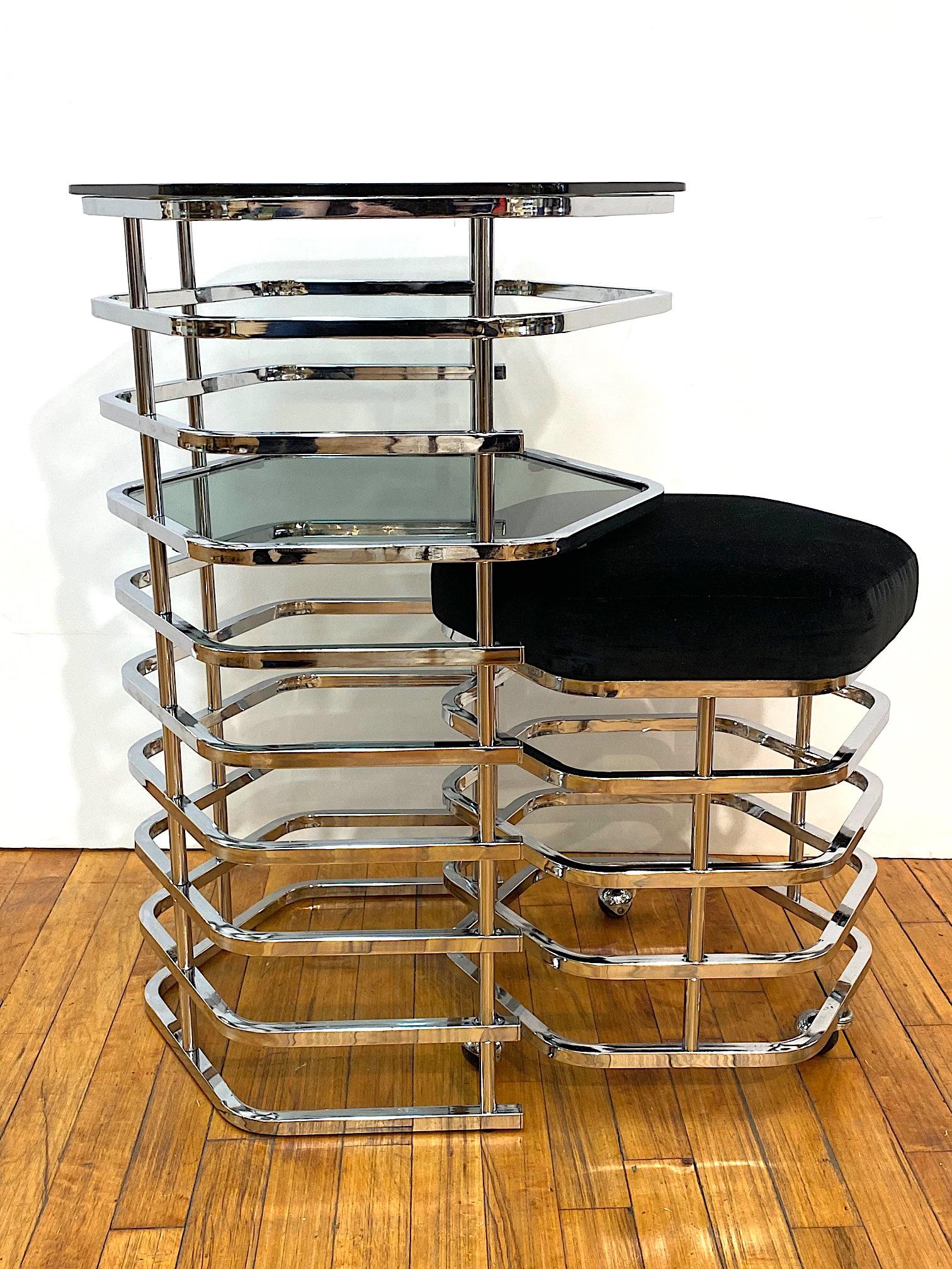 1970s Modern Italian Chrome and Glass Vanity Table & Seat For Sale 4