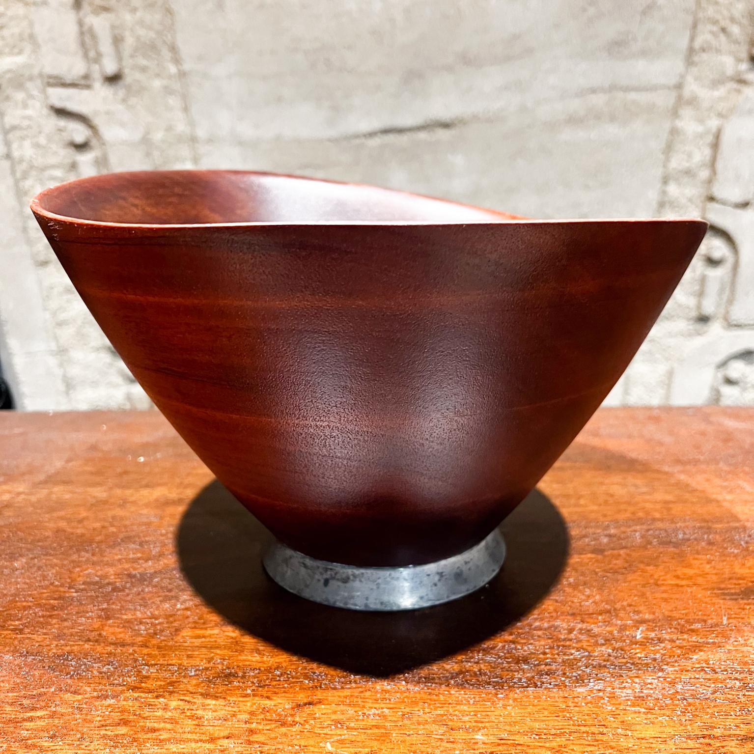 1970s Modern Mahogany Wood and Silver Bowl
Web Silver Philadelphia stamped
11.25 diameter x 7.75 tall
Preowned Original vintage condition.
See all images.
