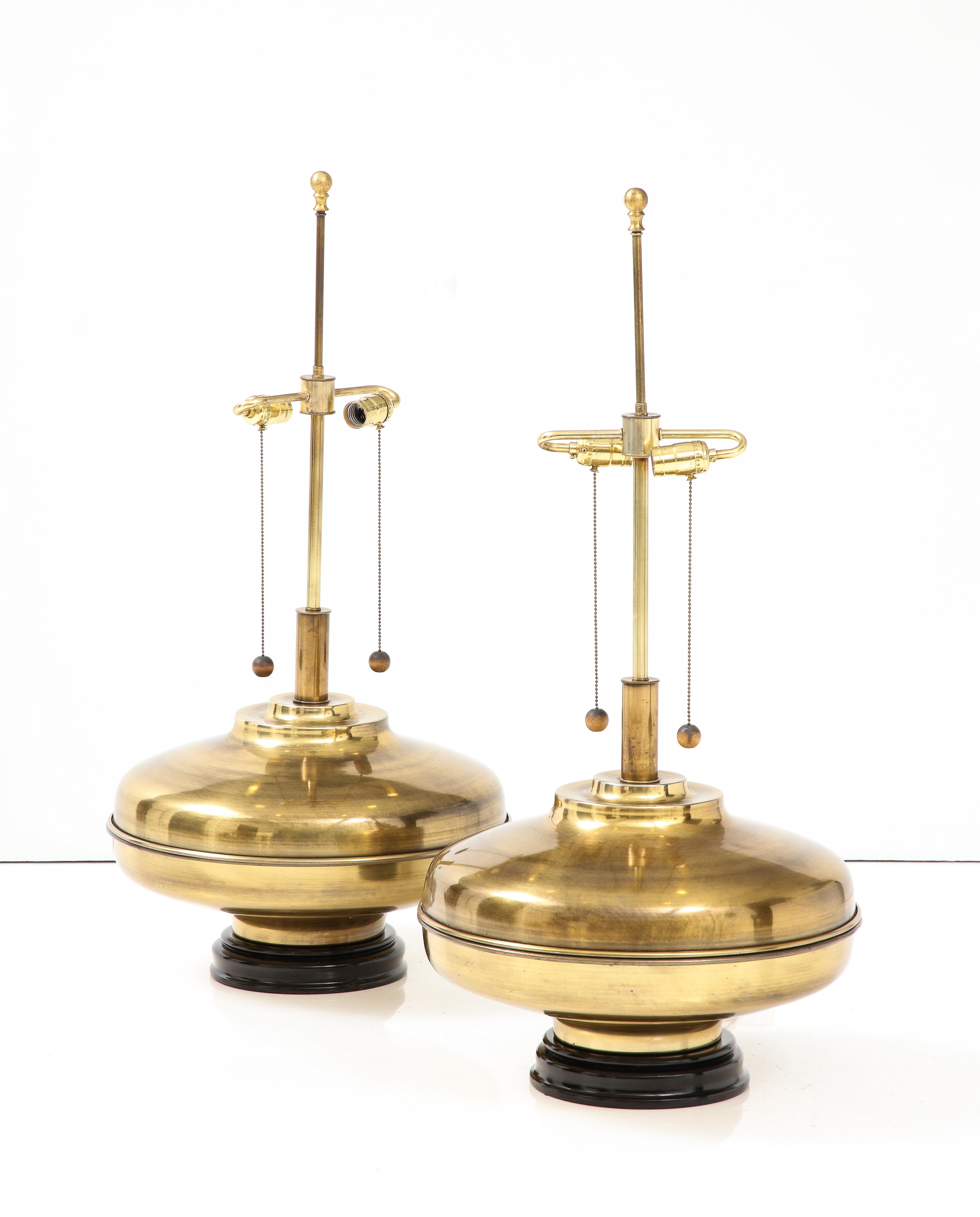 1970's Modern Oversized Brass Table Lamps with Wood Lacquer Base For Sale 2