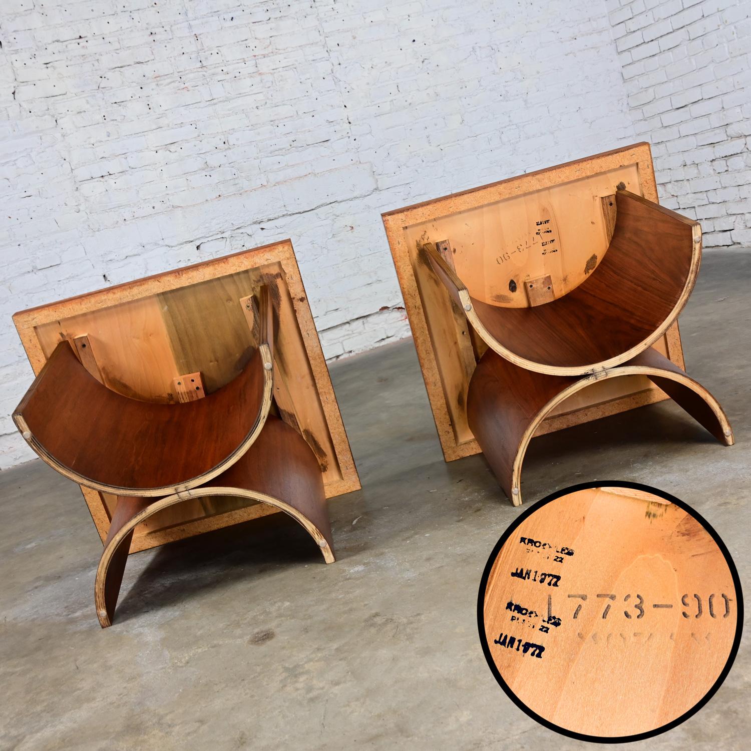 1970’s Modern Pair End Tables by Kroehler Square Tops & Bentwood Double U Bases For Sale 4