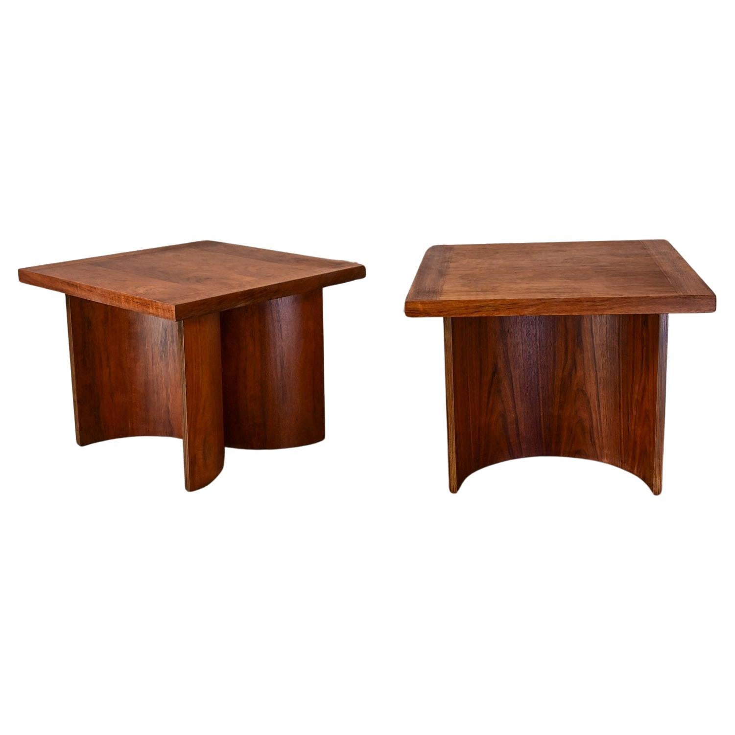 1970’s Modern Pair End Tables by Kroehler Square Tops & Bentwood Double U Bases For Sale
