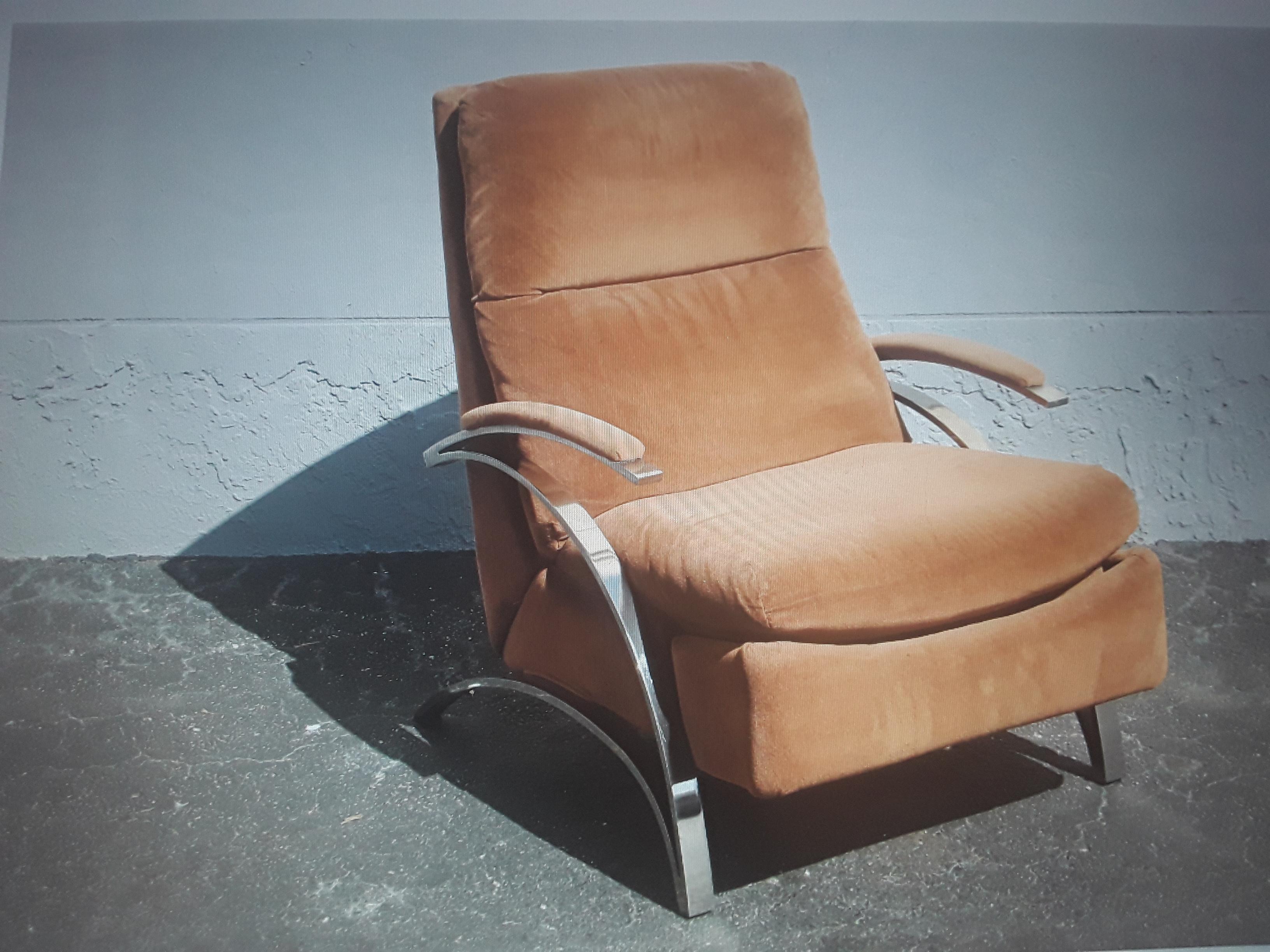 1970's Modern Plush Brown w/ Chrome Barcalounger Recliner/ Lounge Chair en vente 8