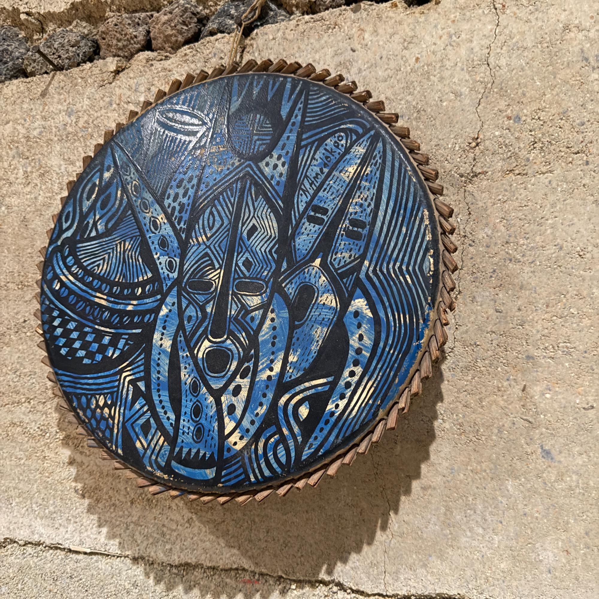 Moderne Keramikkunst der 1970er Jahre Blaues Tambourine Ziegenleder und Holz im Angebot 8