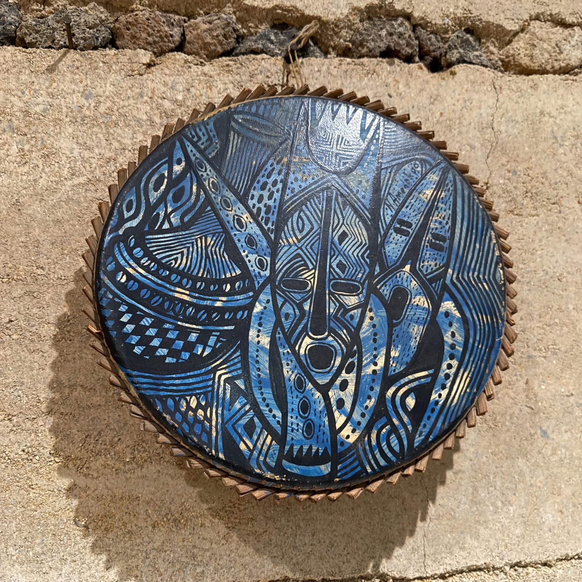 Moderne Keramikkunst der 1970er Jahre Blaues Tambourine Ziegenleder und Holz im Angebot 10