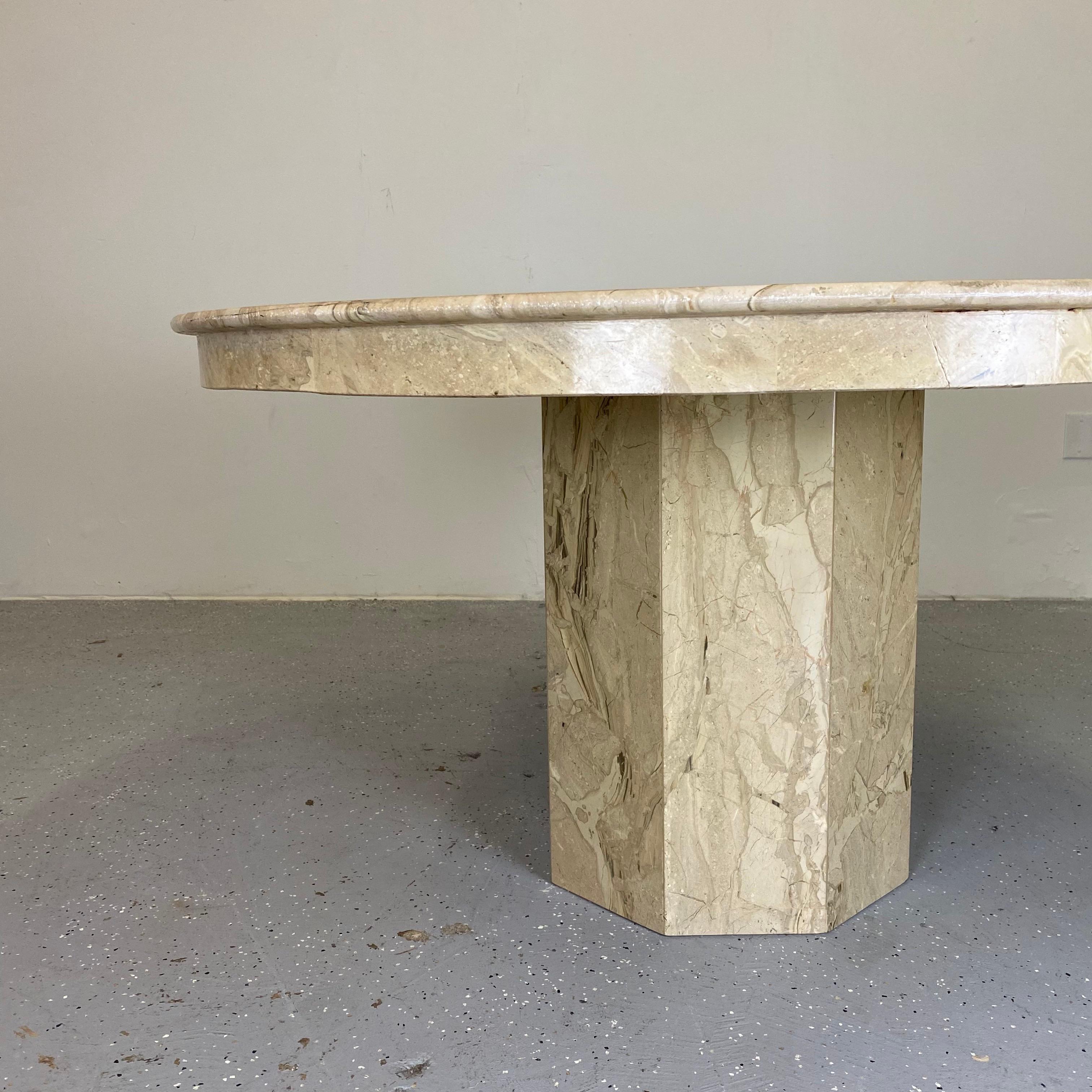 1970s Modern Round Marble Dining Table, Italy In Good Condition In Raleigh, NC