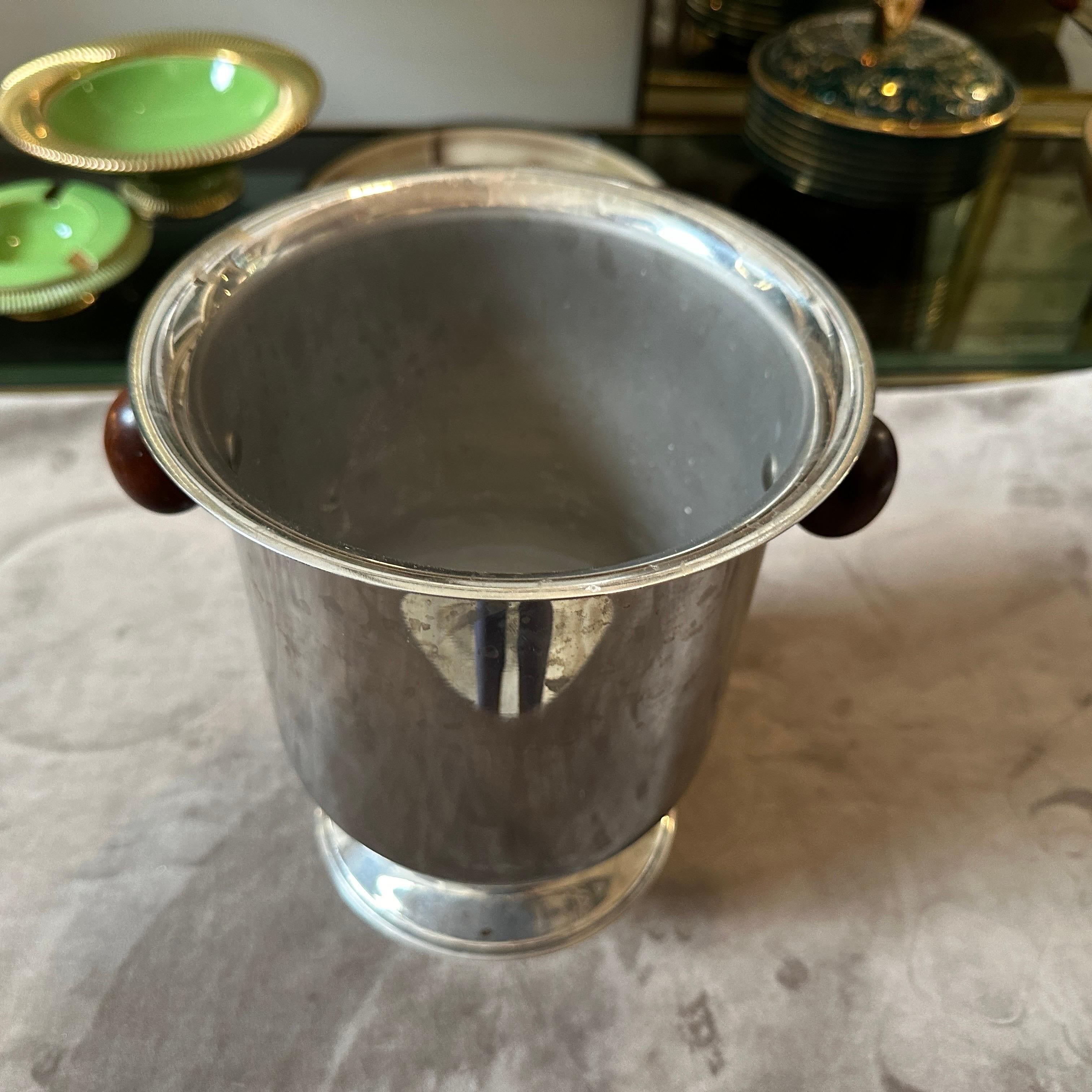 Enfriador de vino italiano moderno de los años 70 con cuerpo de metal plateado y asas de madera Moderno en venta