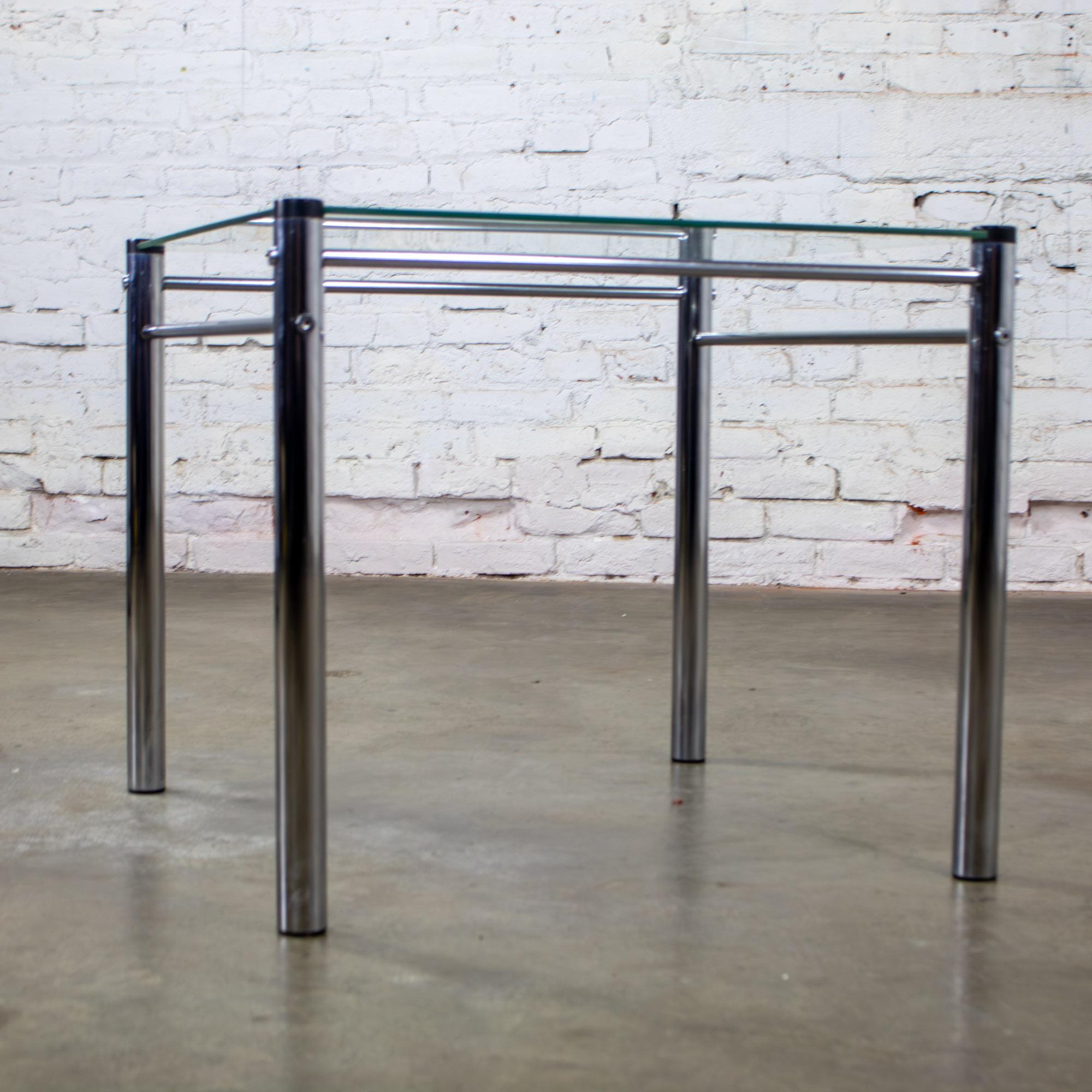 1970’s Modern Square End Side Table by James David Chrome Tube Frame Glass Top In Good Condition For Sale In Topeka, KS