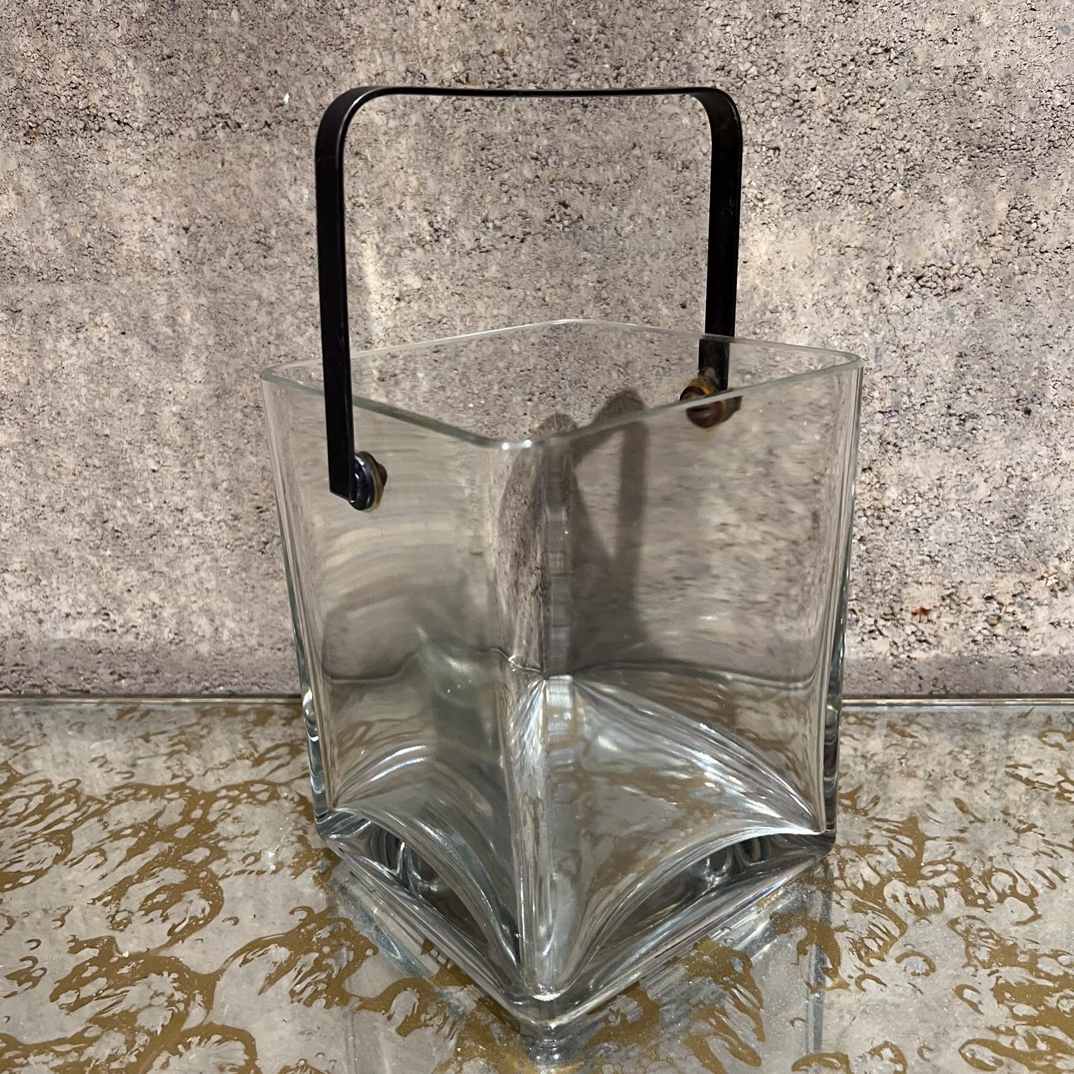 1970er Jahre Moderner quadratischer Glaseiskübel im Stil von Cristal de Sèvres im Zustand „Gut“ im Angebot in Chula Vista, CA
