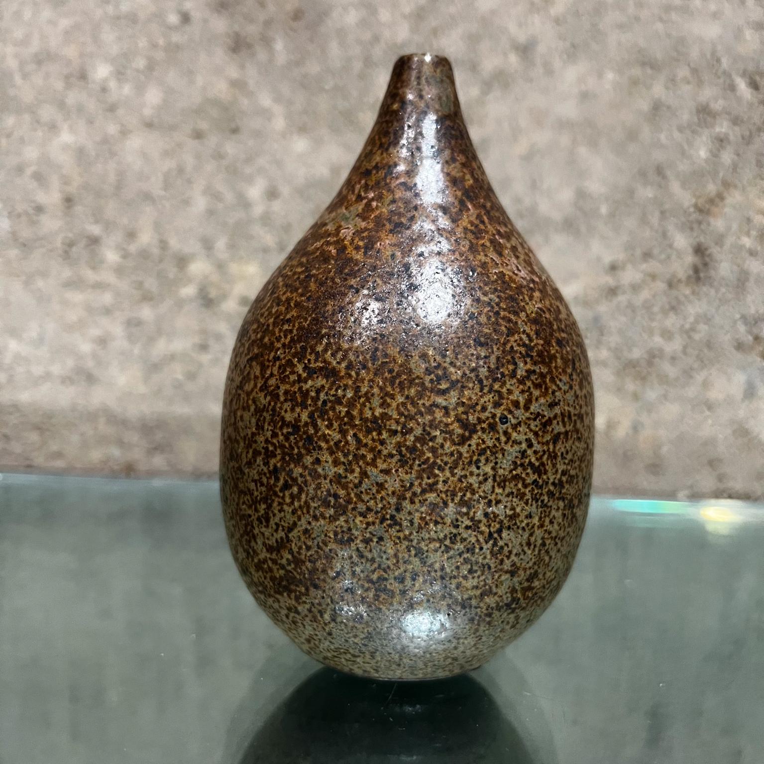1970s Modern Studio Art Speckled Glazed Weed Pot Bud Vase signed For Sale 10