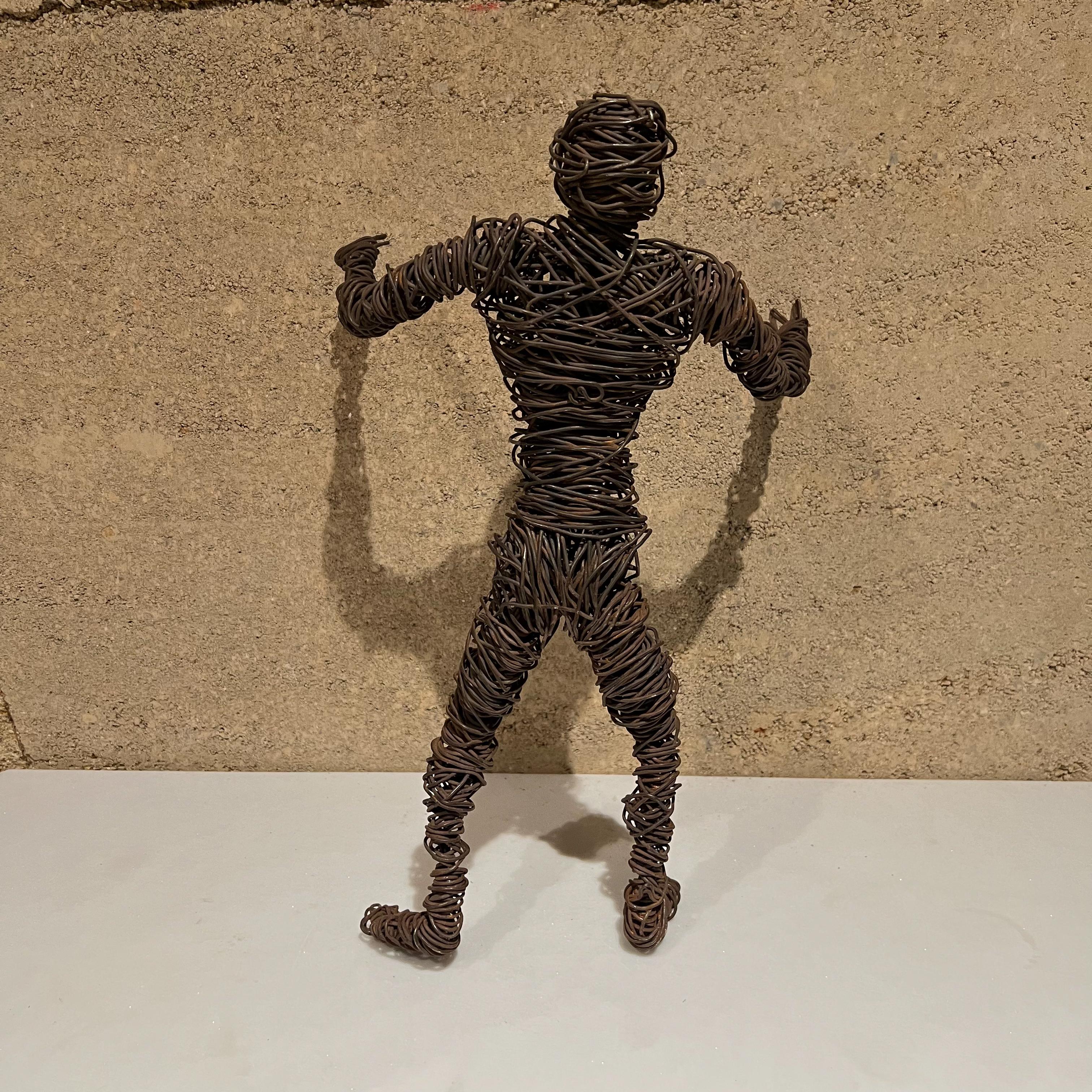 1970s Modern wire man metal sculpture midcentury Brutalist Art
Spun metal wire
Measures: 16.5 tall x 10.5 width x 7.25 depth
Preowned original unrestored condition.
See images please.
  