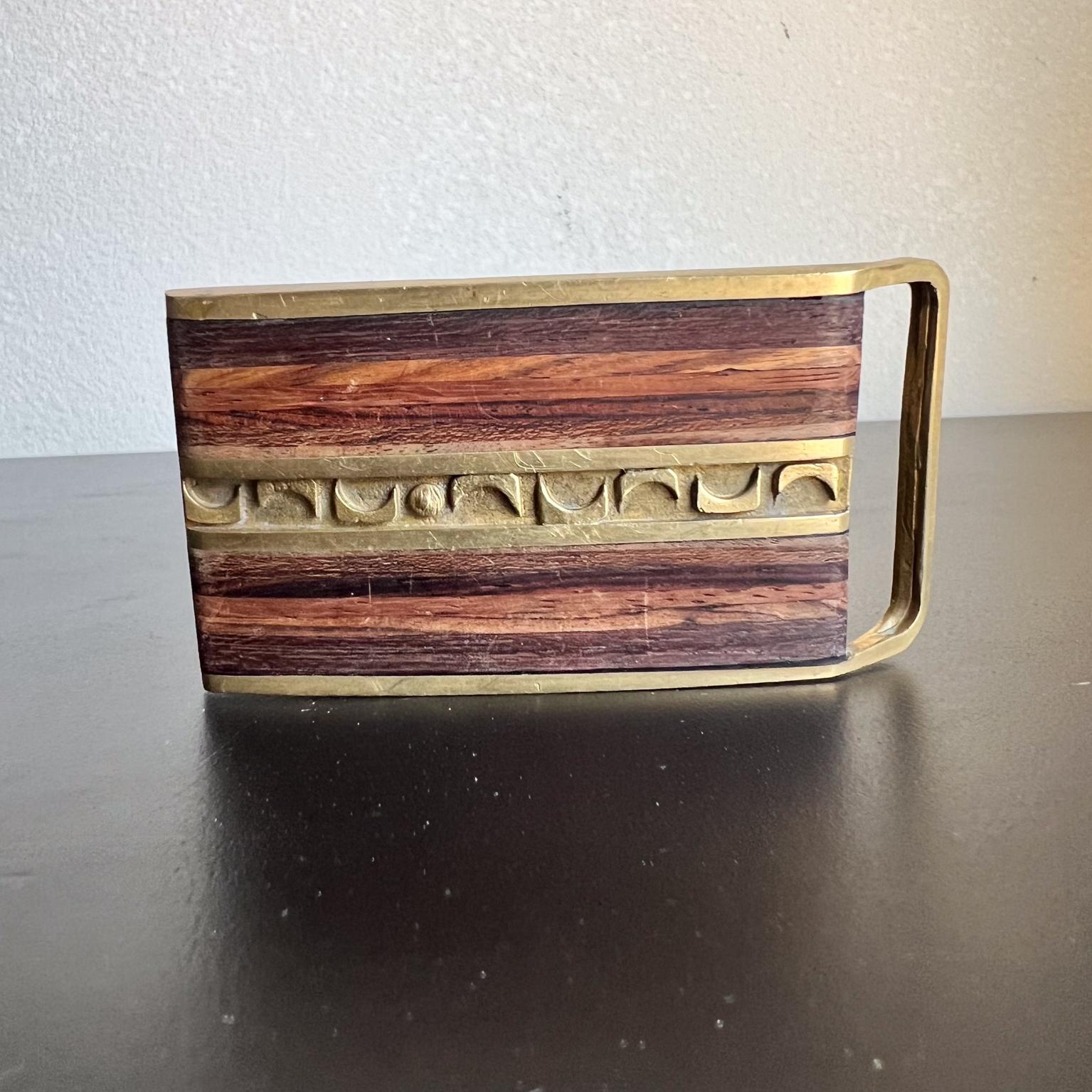 Vintage 1970s Belt Buckle by Moonscape Buckles
3.38 w x 1.75 h x .5 d
Preowned condition
Refer to images