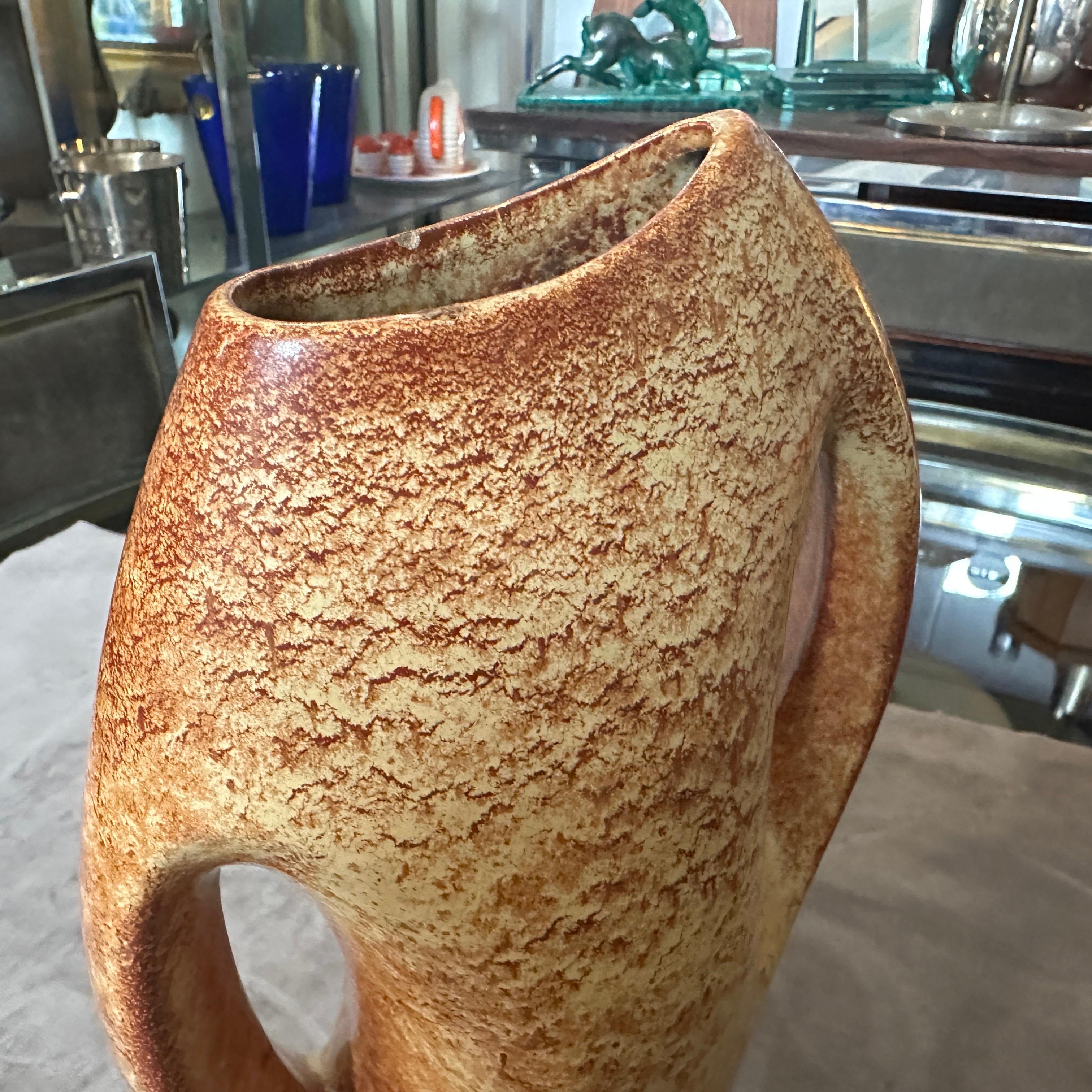 Italienische Keramikvase in Bernstein und Brown aus den 1970er Jahren von Giovanni Bertoncello im Zustand „Hervorragend“ im Angebot in Aci Castello, IT