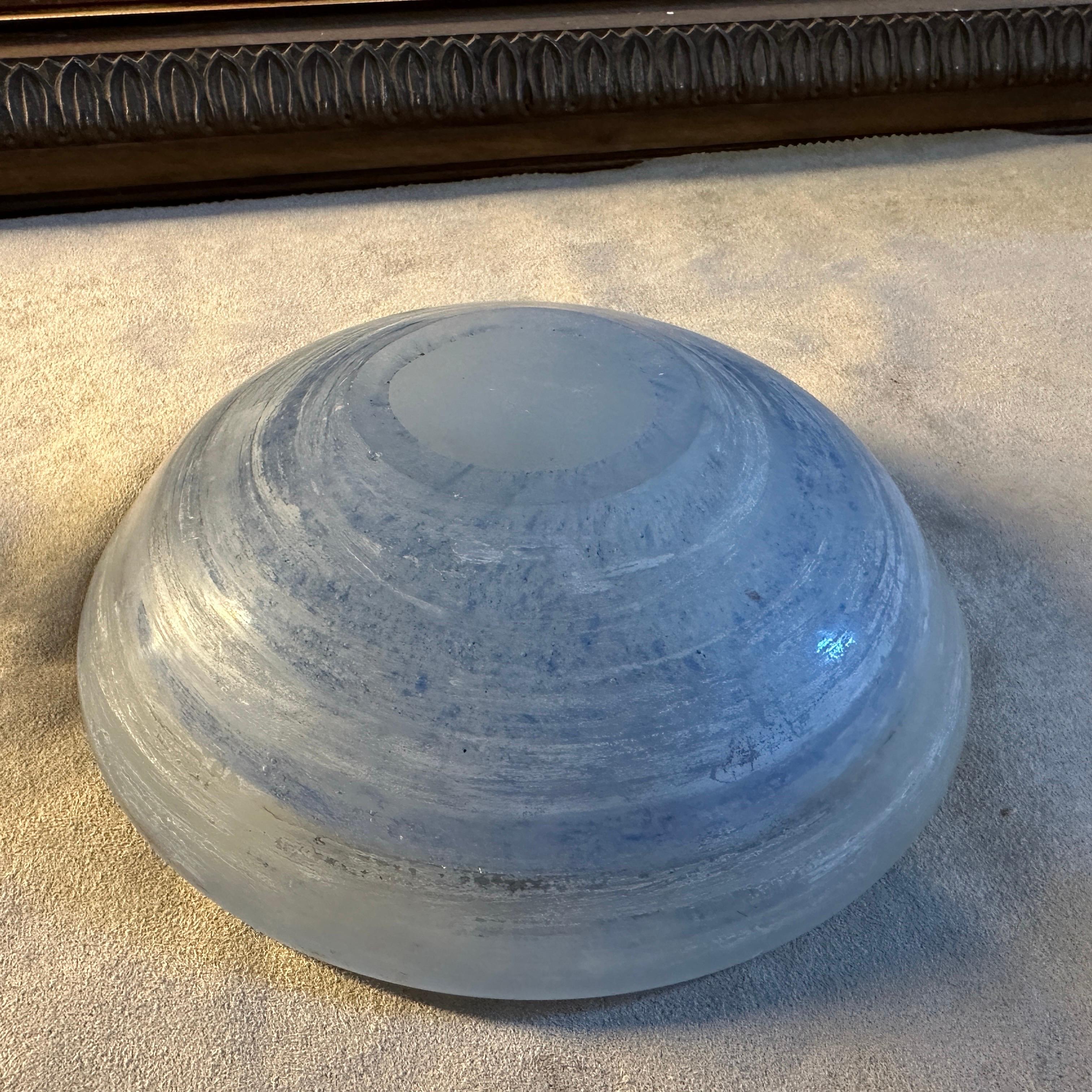 1970s Modernist Blue Scavo Murano Glass Bowl in the manner of Cenedese For Sale 4