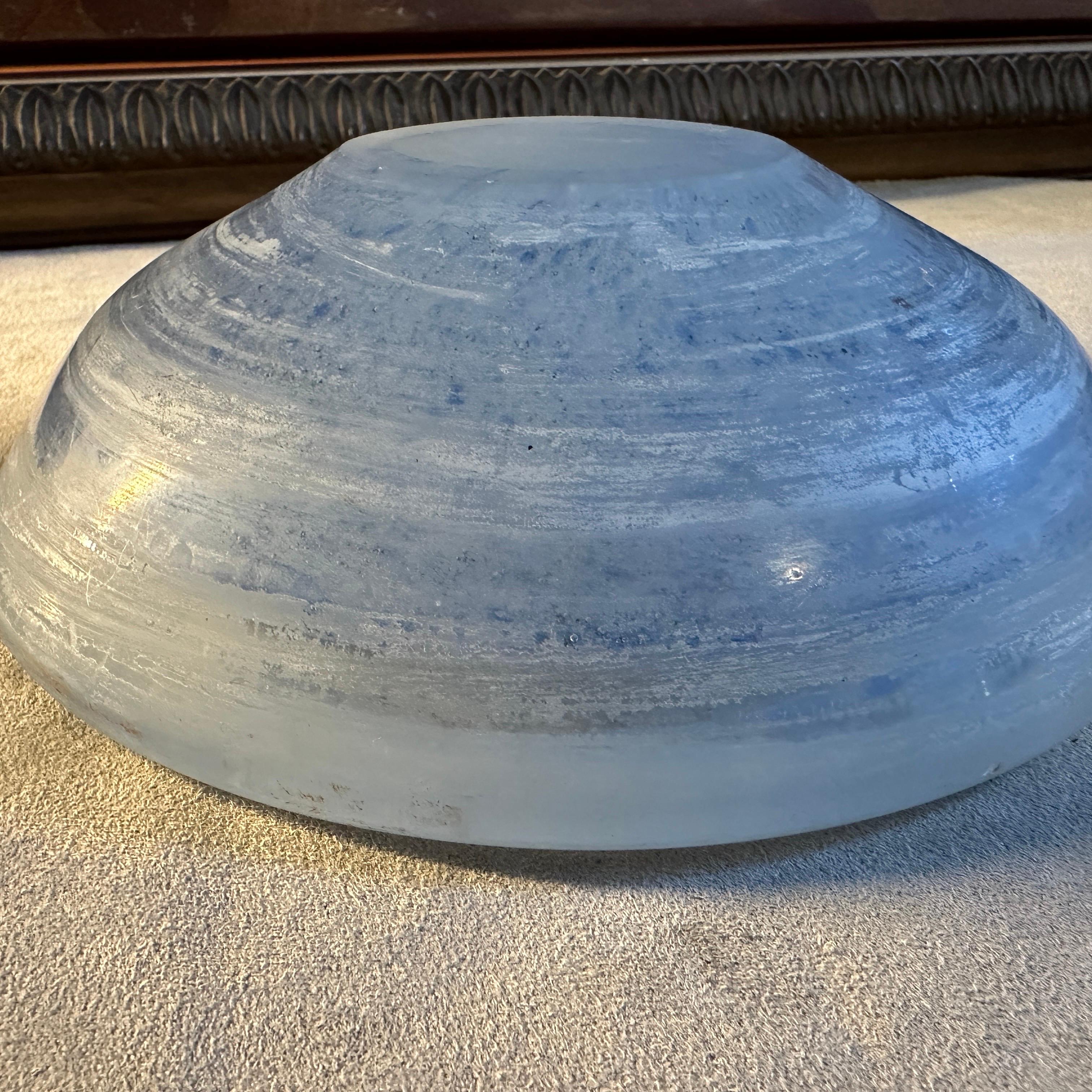 1970s Modernist Blue Scavo Murano Glass Bowl in the manner of Cenedese For Sale 2