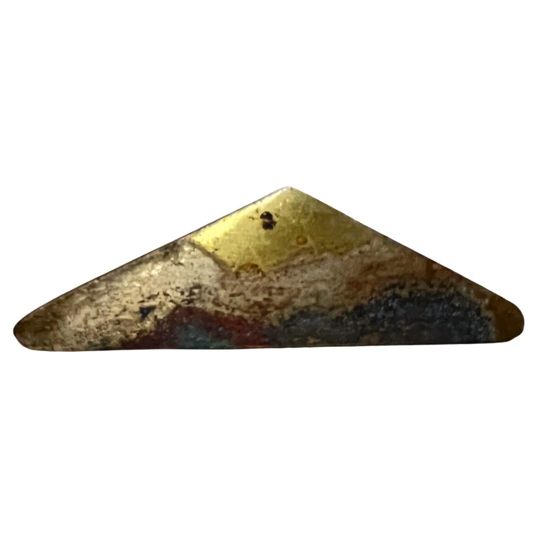Bouton de poignée triangulaire en laiton moderniste des années 1970 de style Carl Aubock