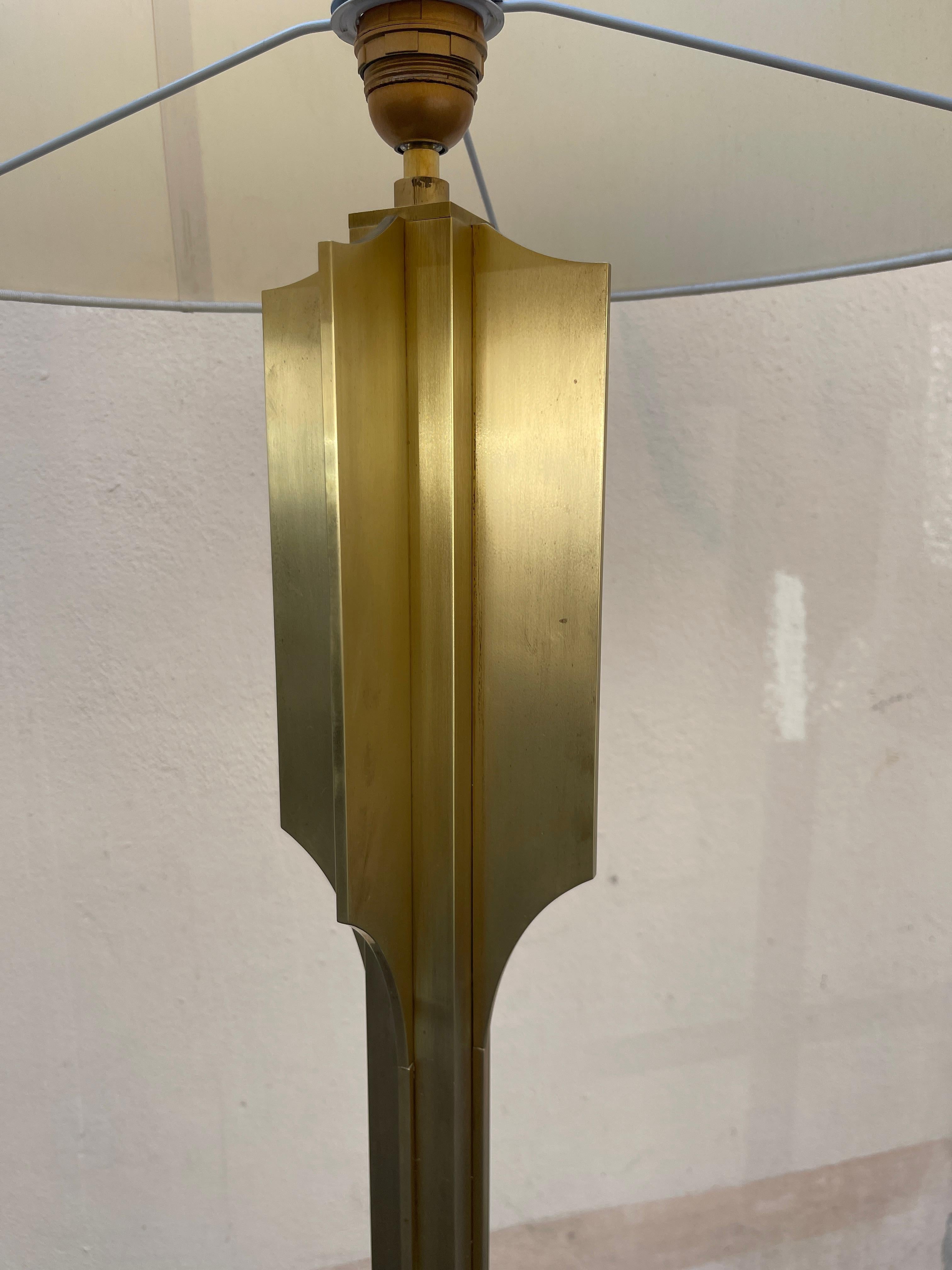 Lámpara de pie modernista de bronce de los años 70 Francés en venta