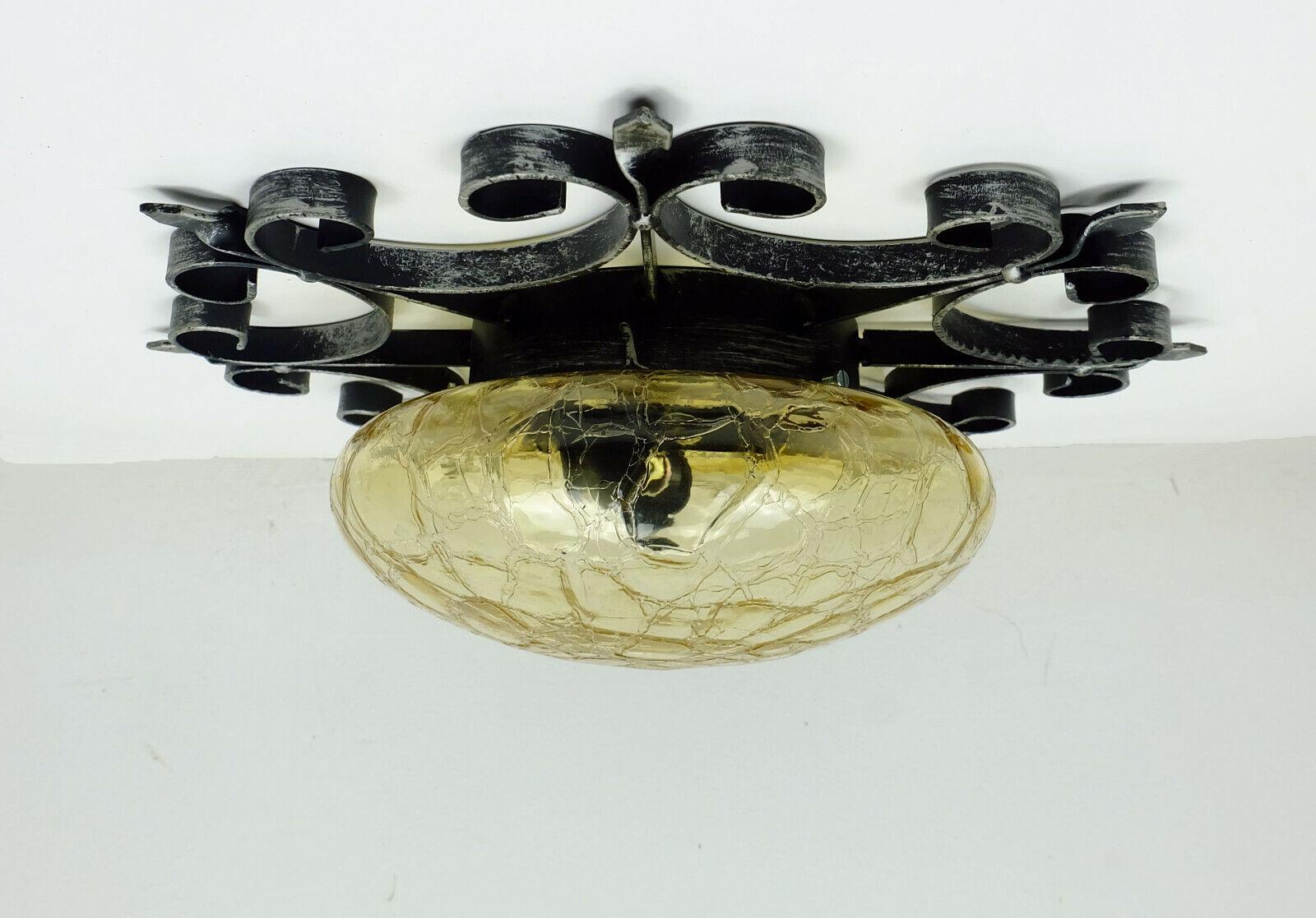 1970s Modernist Brutalist Wall Lamp Sconce Wrought Iron and Amber Glass In Good Condition For Sale In Mannheim, DE