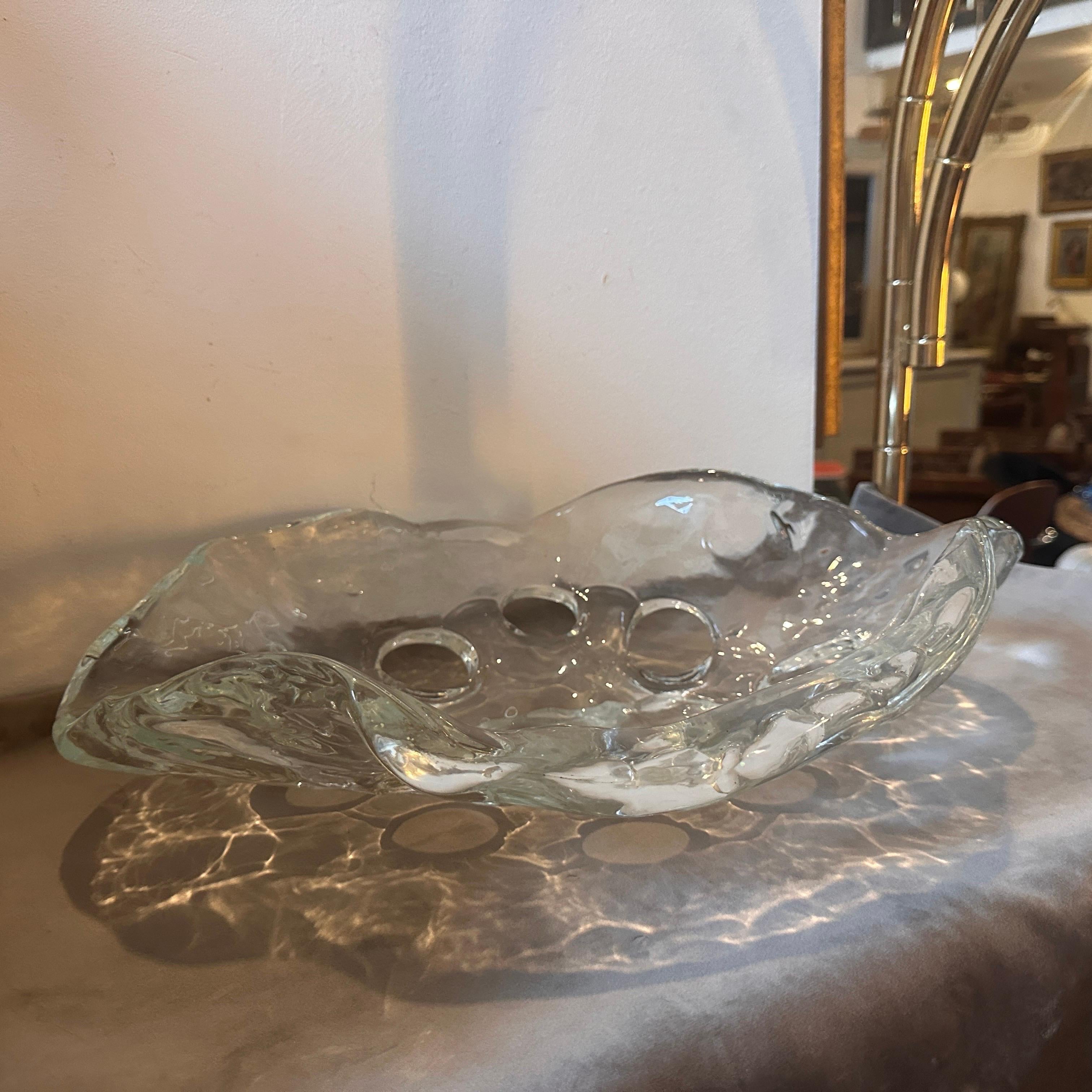 Centre de table italien ovale moderniste des années 1970 en verre de Murano transparent en vente 2