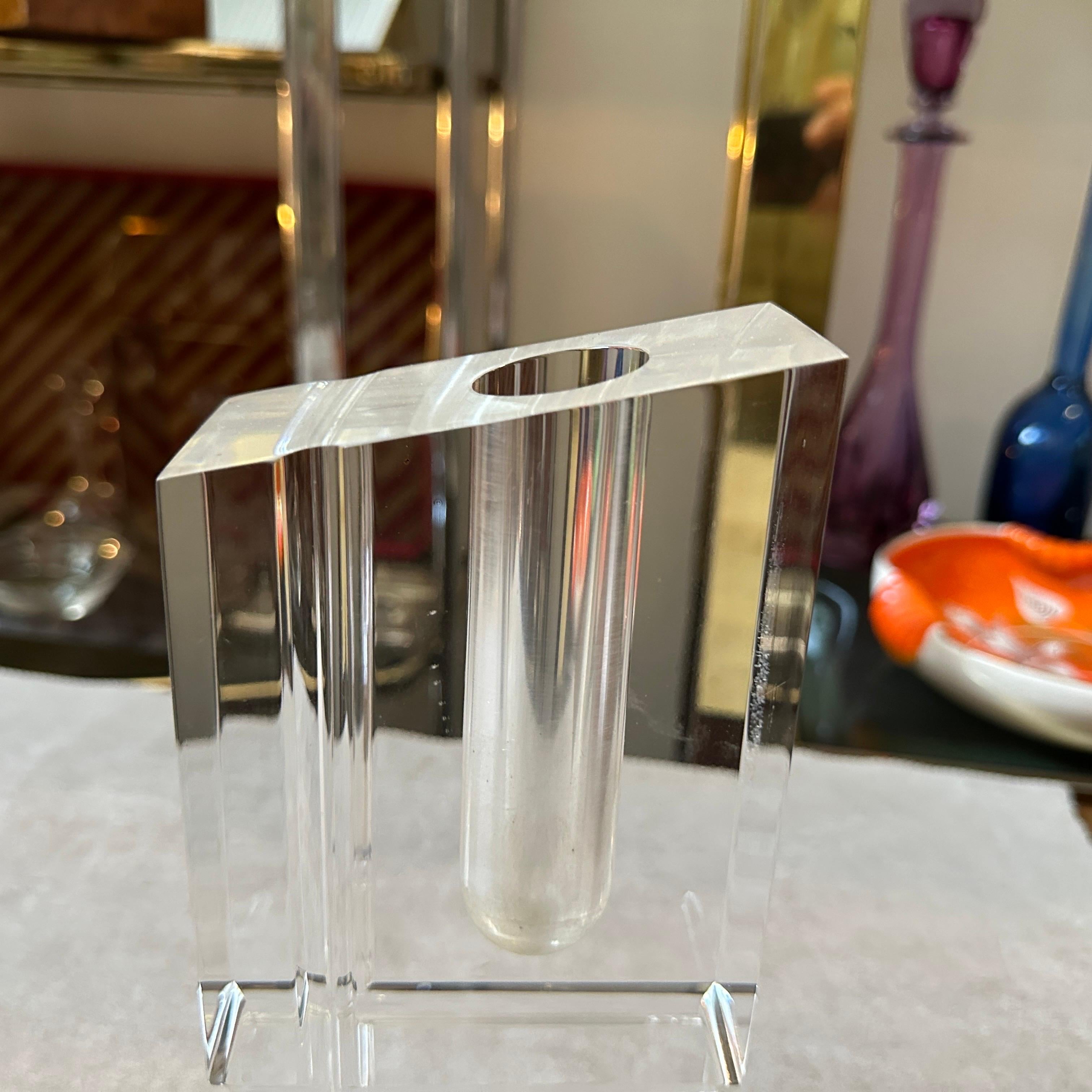 1970er Modernist klare Plexiglas rechteckige italienische Vase im Zustand „Gut“ im Angebot in Aci Castello, IT