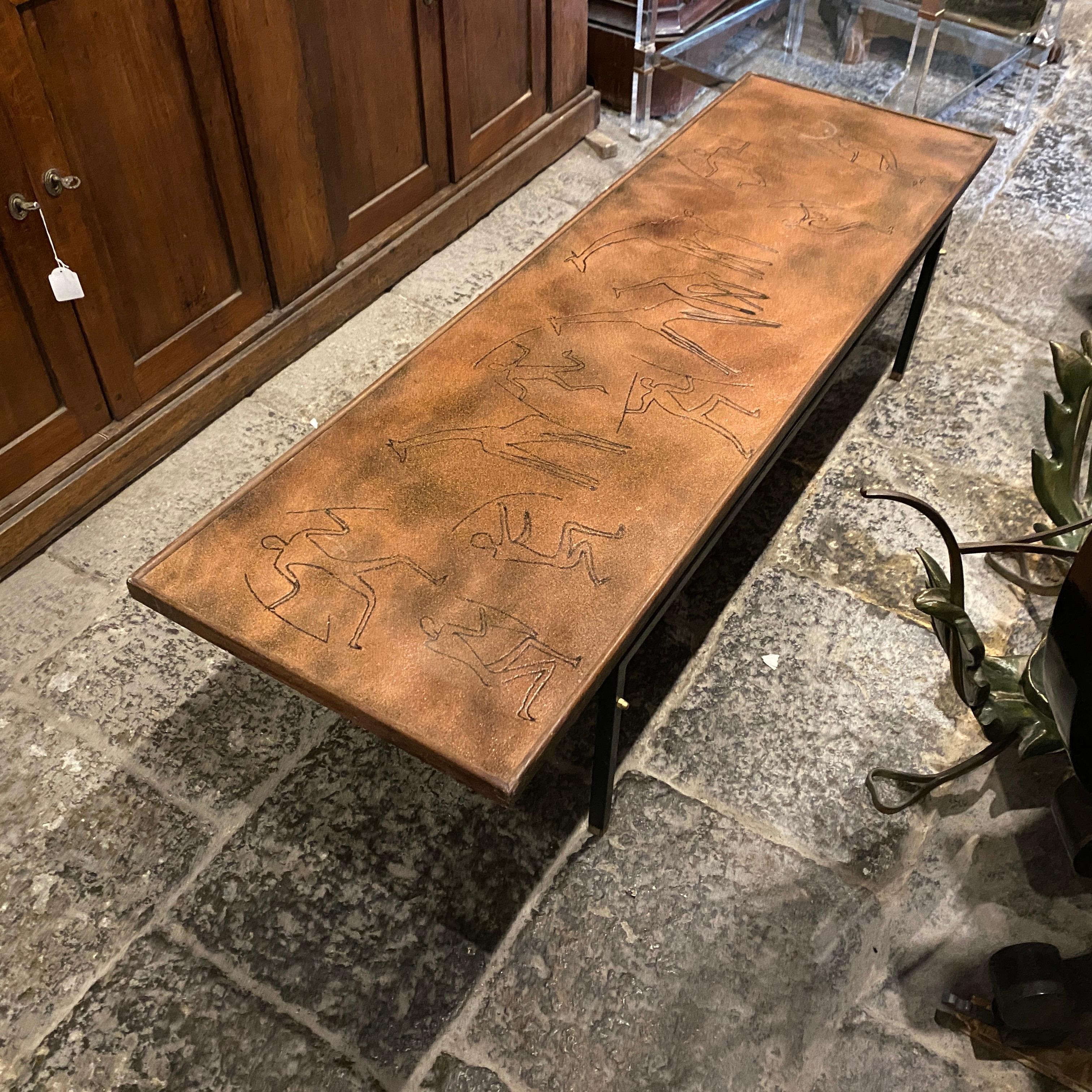 1970s Modernist Engraved Copper and Iron Rectangular Italian Side Table In Good Condition In Aci Castello, IT