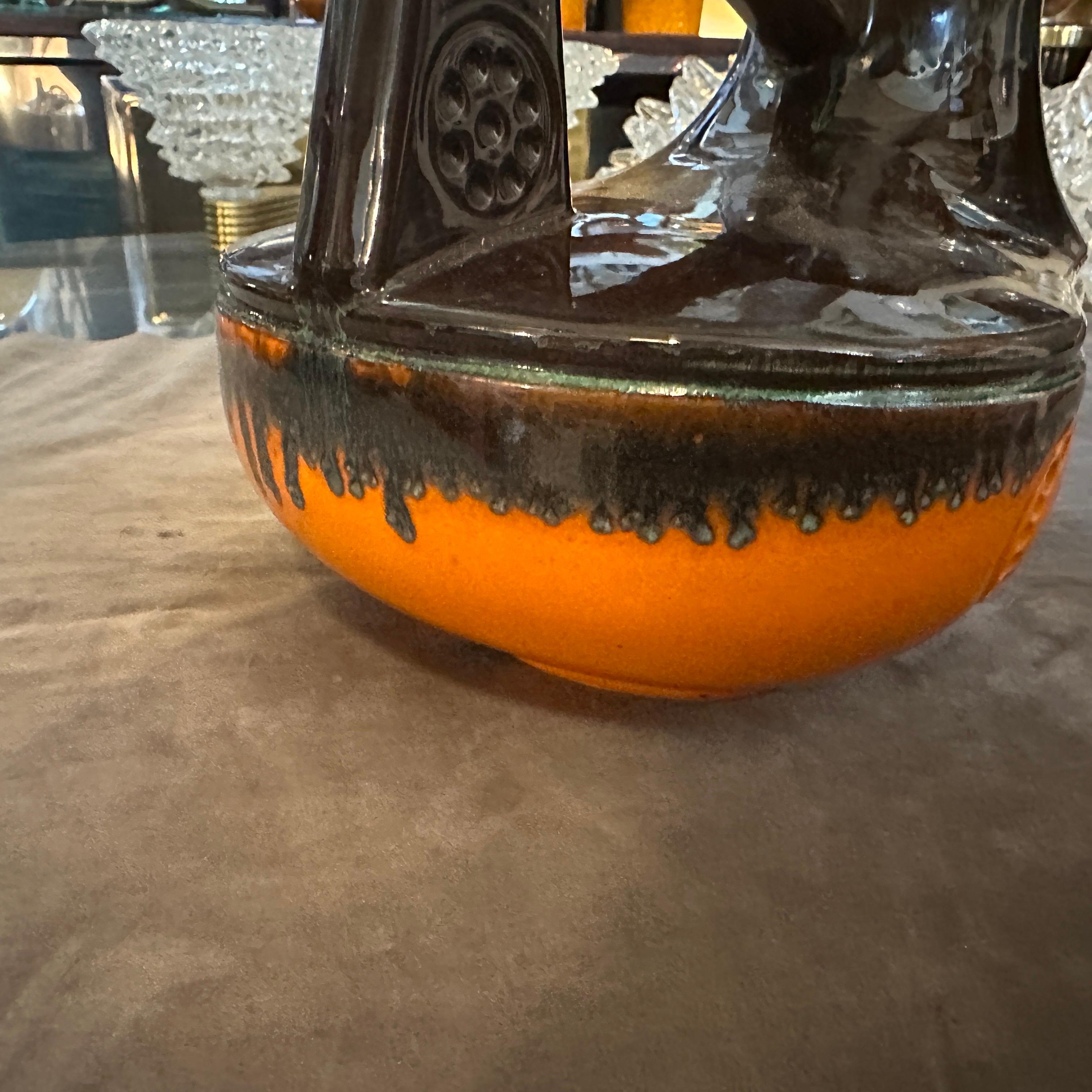 Cruche ouest-allemande moderniste des années 1970 en céramique Fat Lava Brown et Orange en vente 1