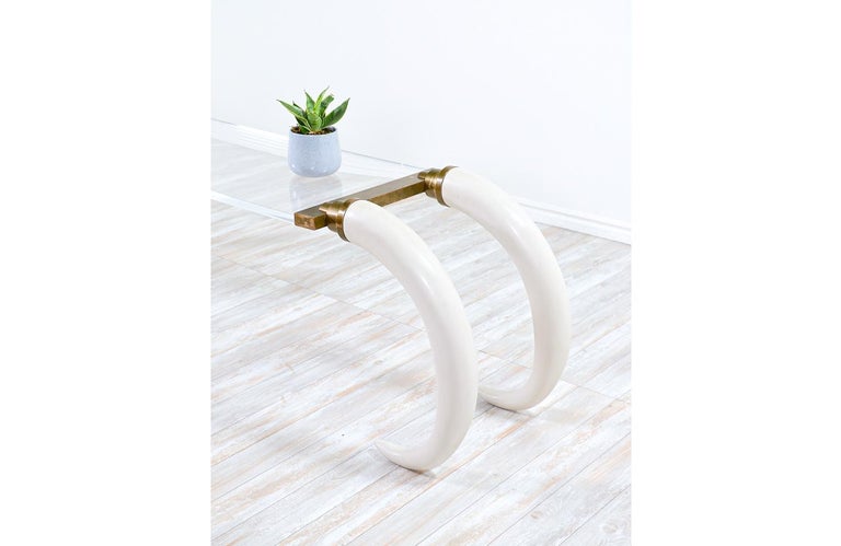 1970s Modernist Faux Elephant Tusk Brass & Lucite Console Table In Excellent Condition For Sale In Los Angeles, CA