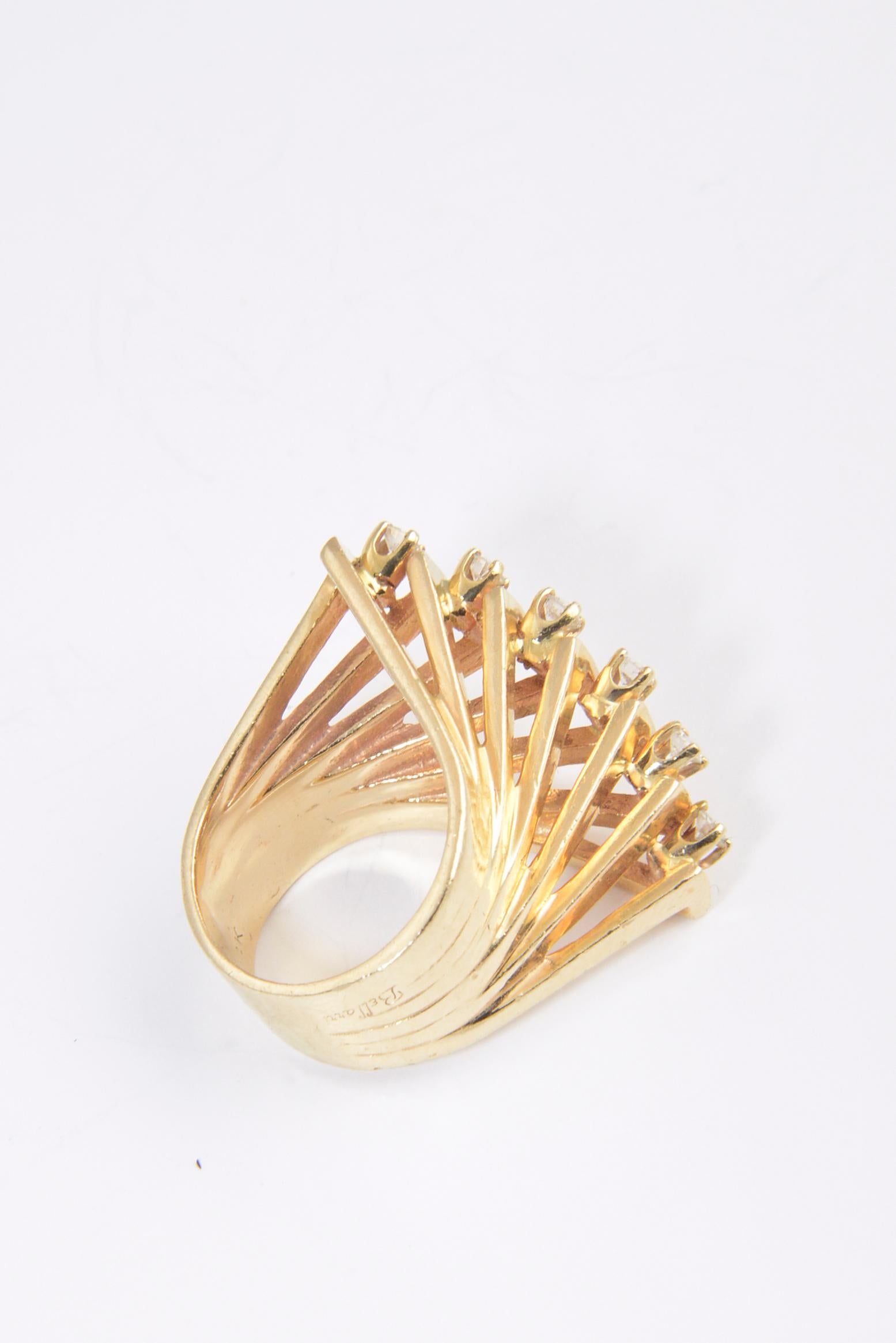 Modernistischer geometrischer dreidimensionaler Diamant-Gelbgoldring aus den 1970er Jahren für Damen oder Herren im Angebot