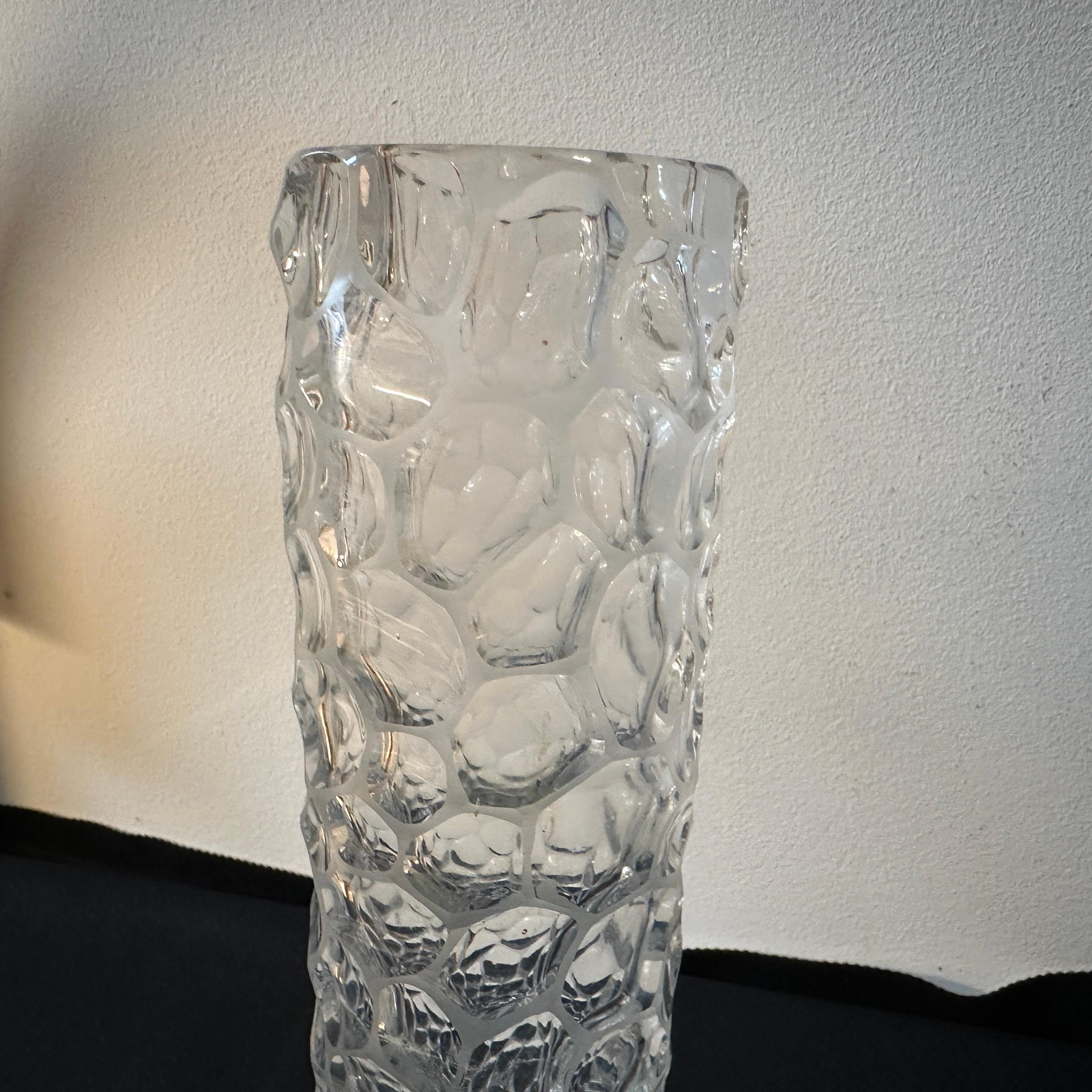 20th Century 1970s Modernist Hammered Clear Glass Italian Cylindrical Vase For Sale
