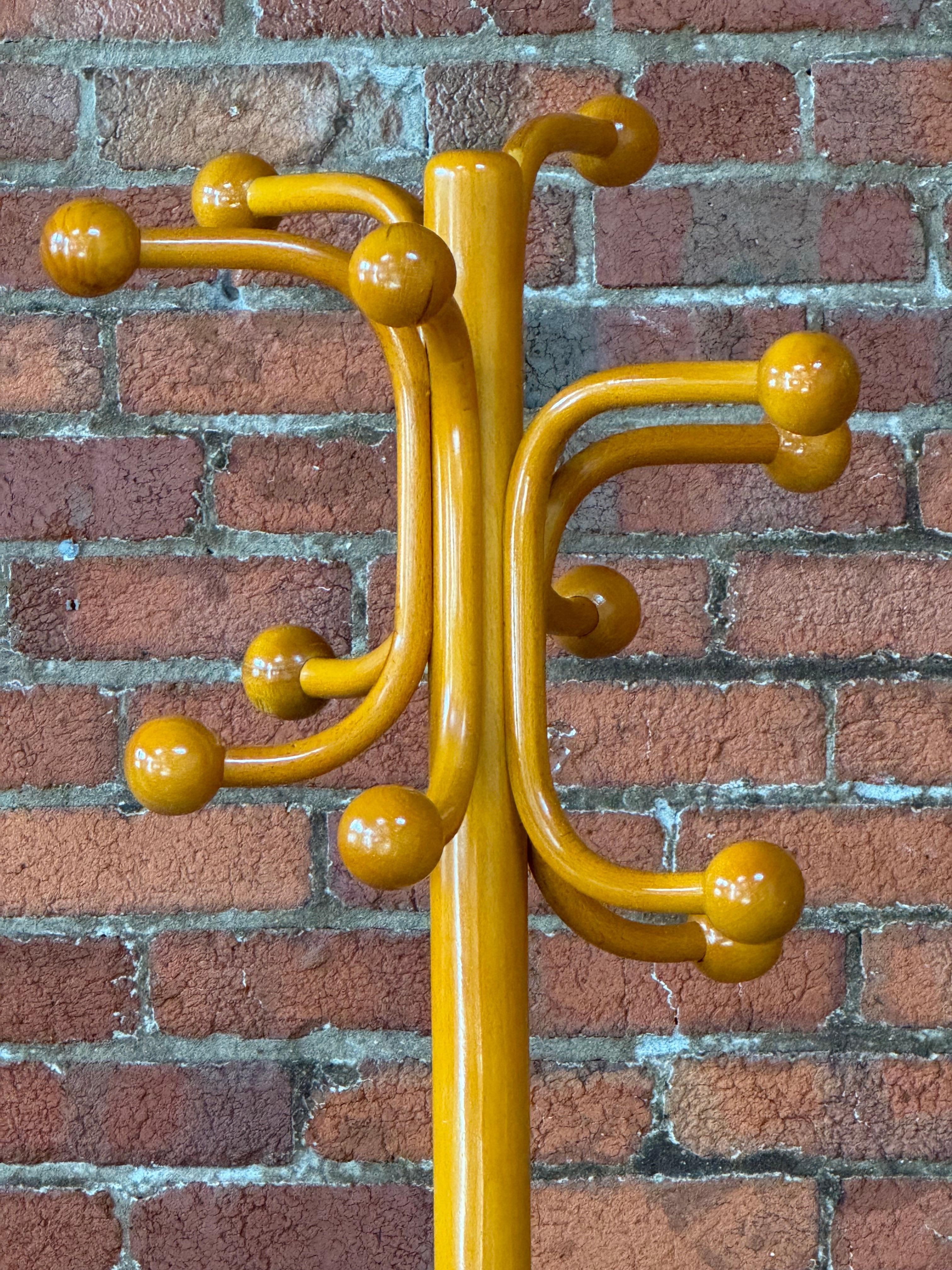 1970s Modernist  Italian Coat Rack In Good Condition For Sale In Oakland, CA