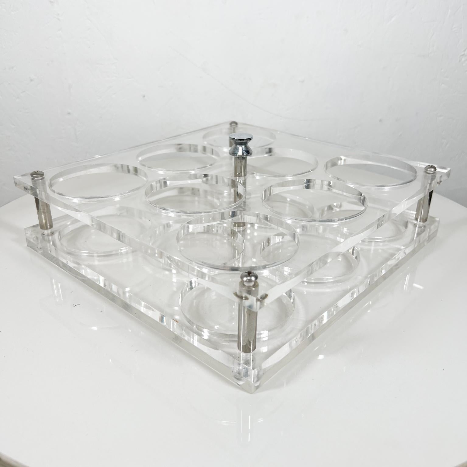 Late 20th Century 1970s Modernist Lucite Beverage Bar Drink Carrier Eight Glass Serving Tray