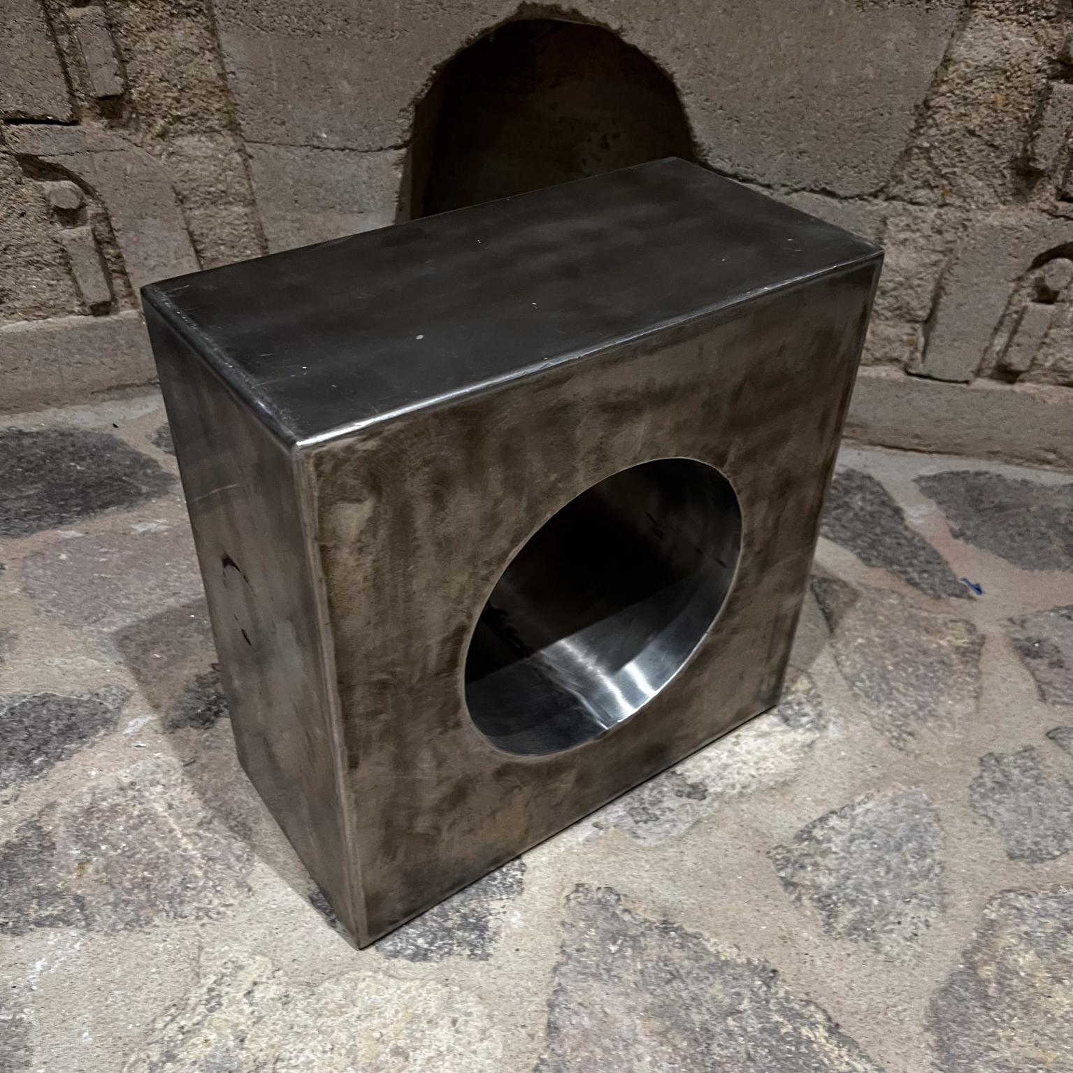 Américain 1970 Cubist Metal Sculpture Industrial Block Circle en vente