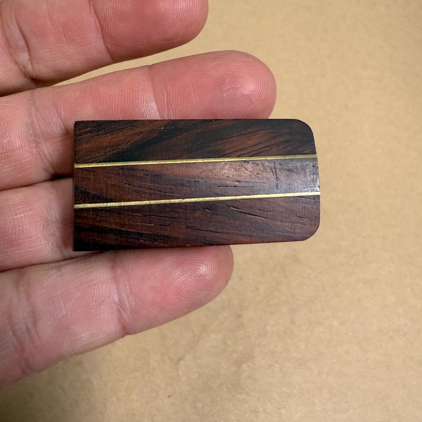 Fermasoldi modernista degli anni '70 Wood e ottone in vendita 1