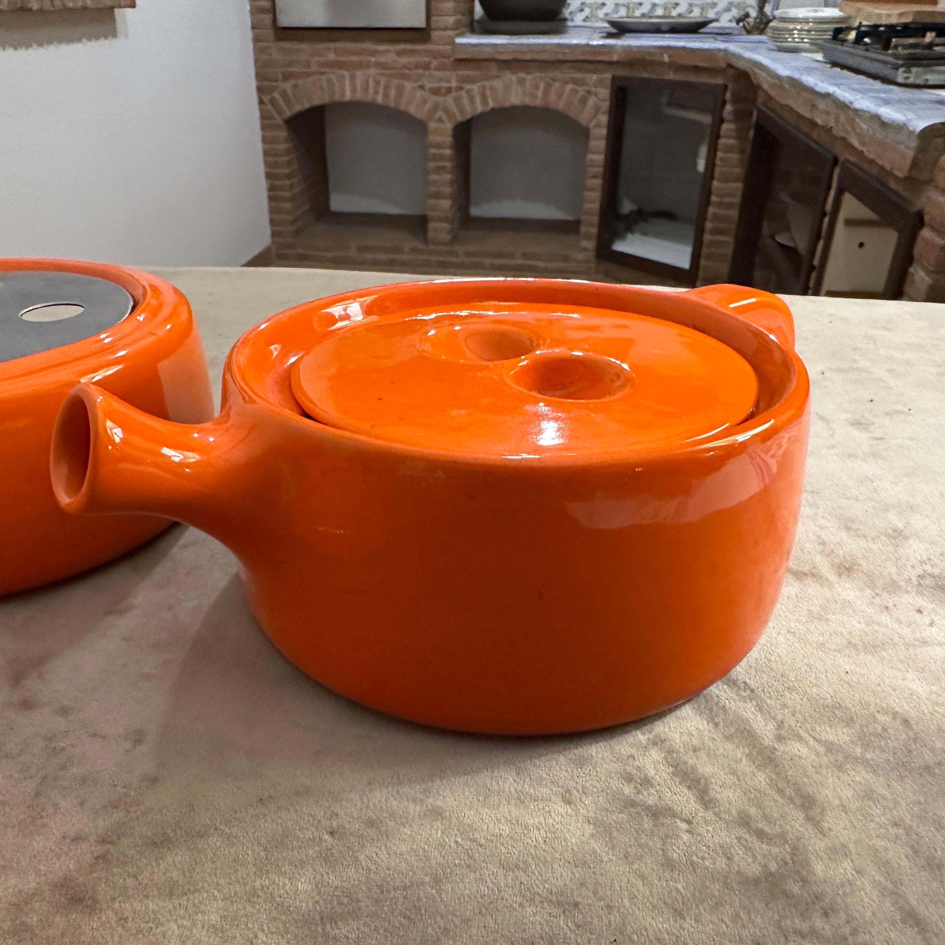 Teiera modernista in ceramica arancione degli anni '70 di Liisi Beckmann per Gabbianelli in vendita 3