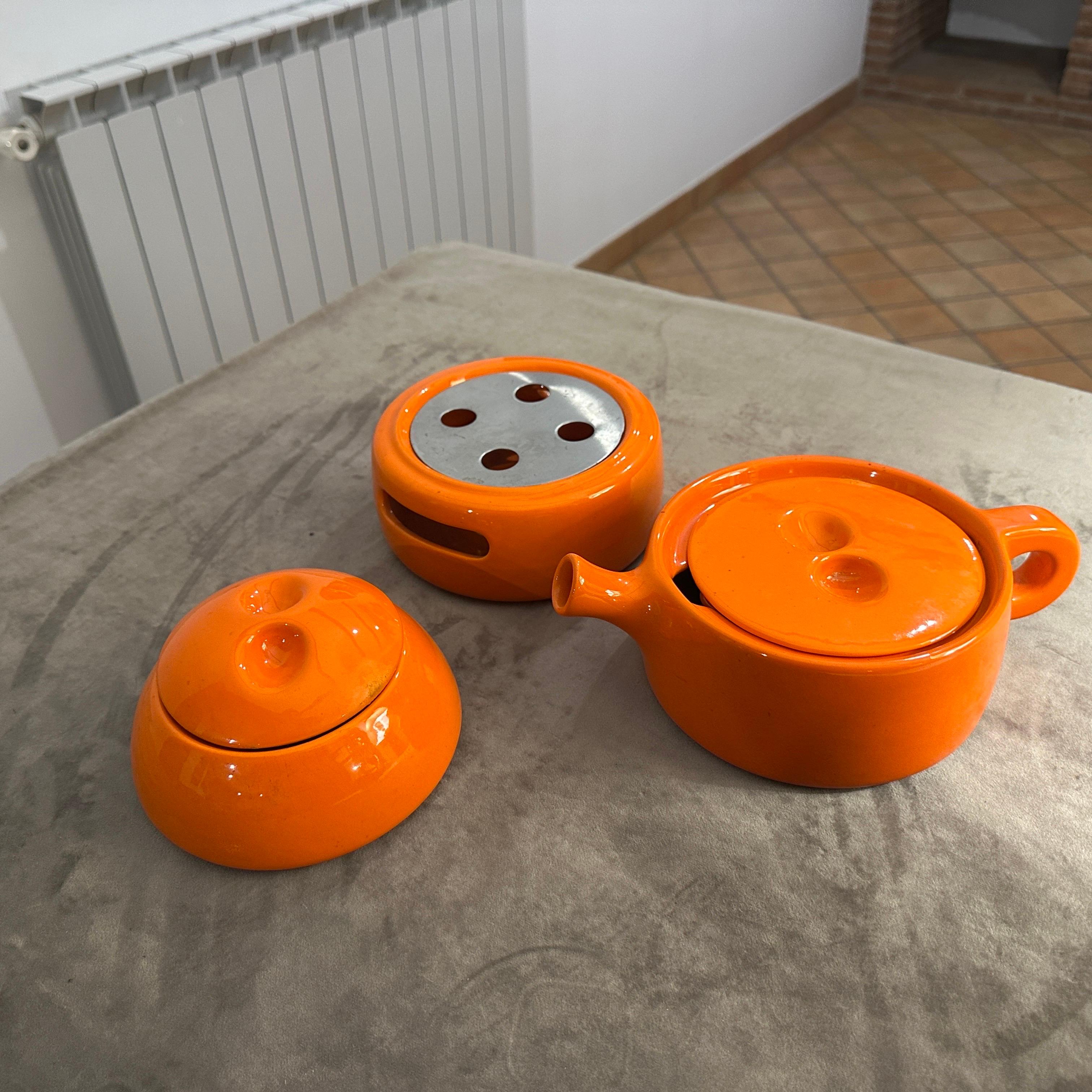 Teiera modernista in ceramica arancione degli anni '70 di Liisi Beckmann per Gabbianelli in vendita 5