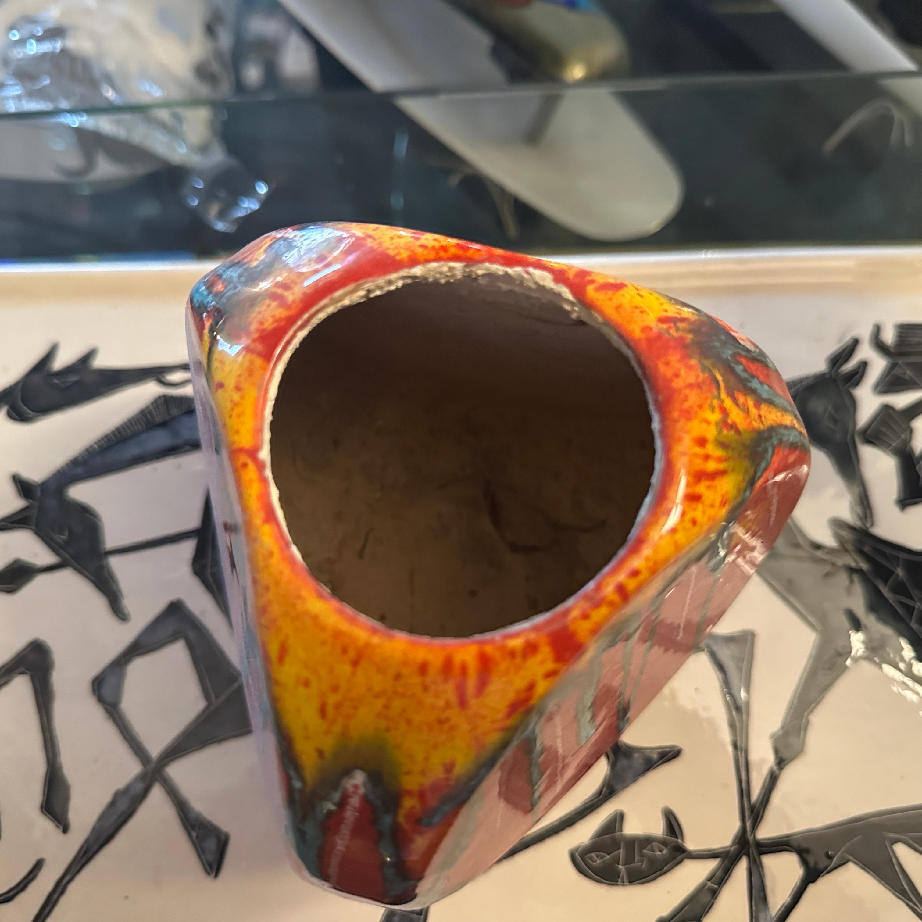 Vaso in ceramica policroma modernista degli anni '70 di Roberto Rigon per Bertoncello in vendita 2