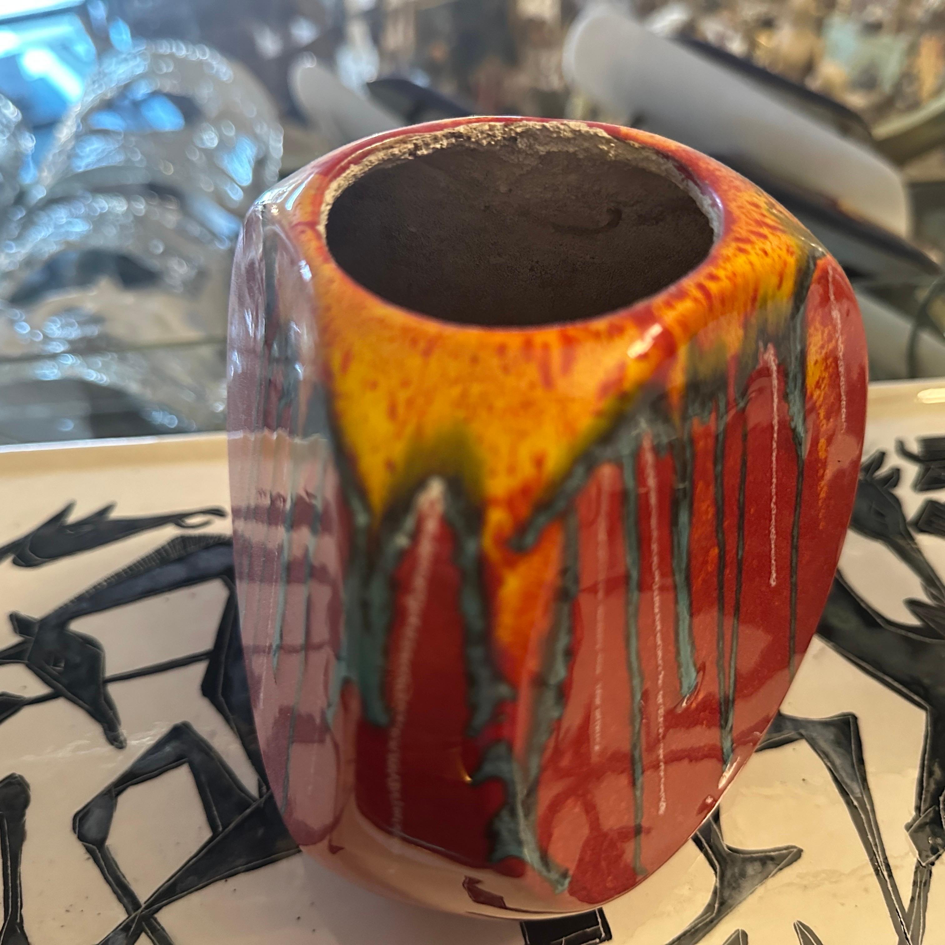Ceramica Vaso in ceramica policroma modernista degli anni '70 di Roberto Rigon per Bertoncello in vendita