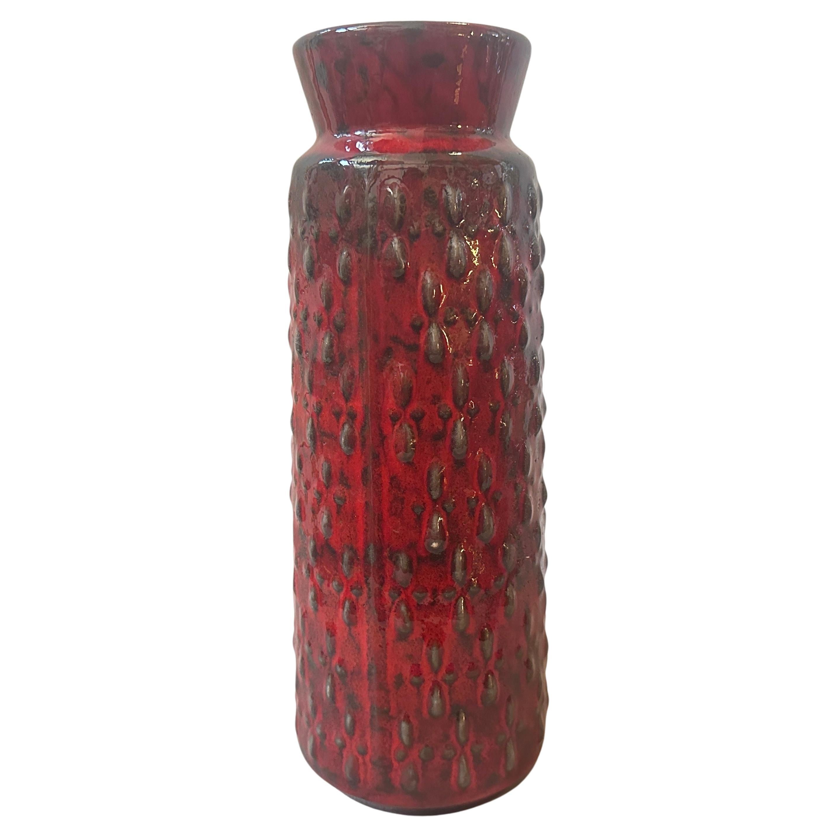 1970er Jahre Modernist Rot und Schwarz Fett Lava Keramik Deutsch Vase von WGP im Angebot