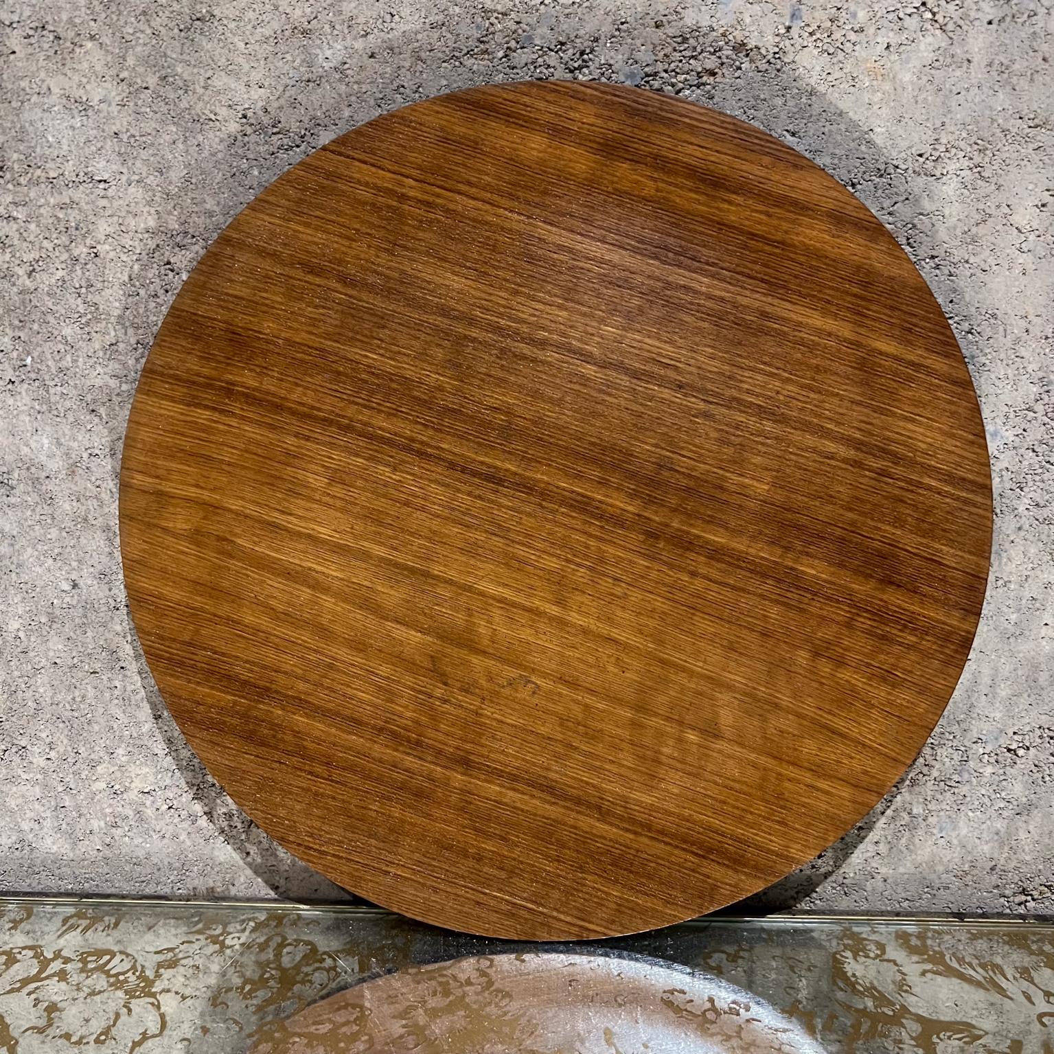 1970s Modernist Teak Wood Plate
Black backside
Round Platter
.5 h x 14.75 diameter
Preowned unrestored vintage condition, not new.
Refer to all images.
