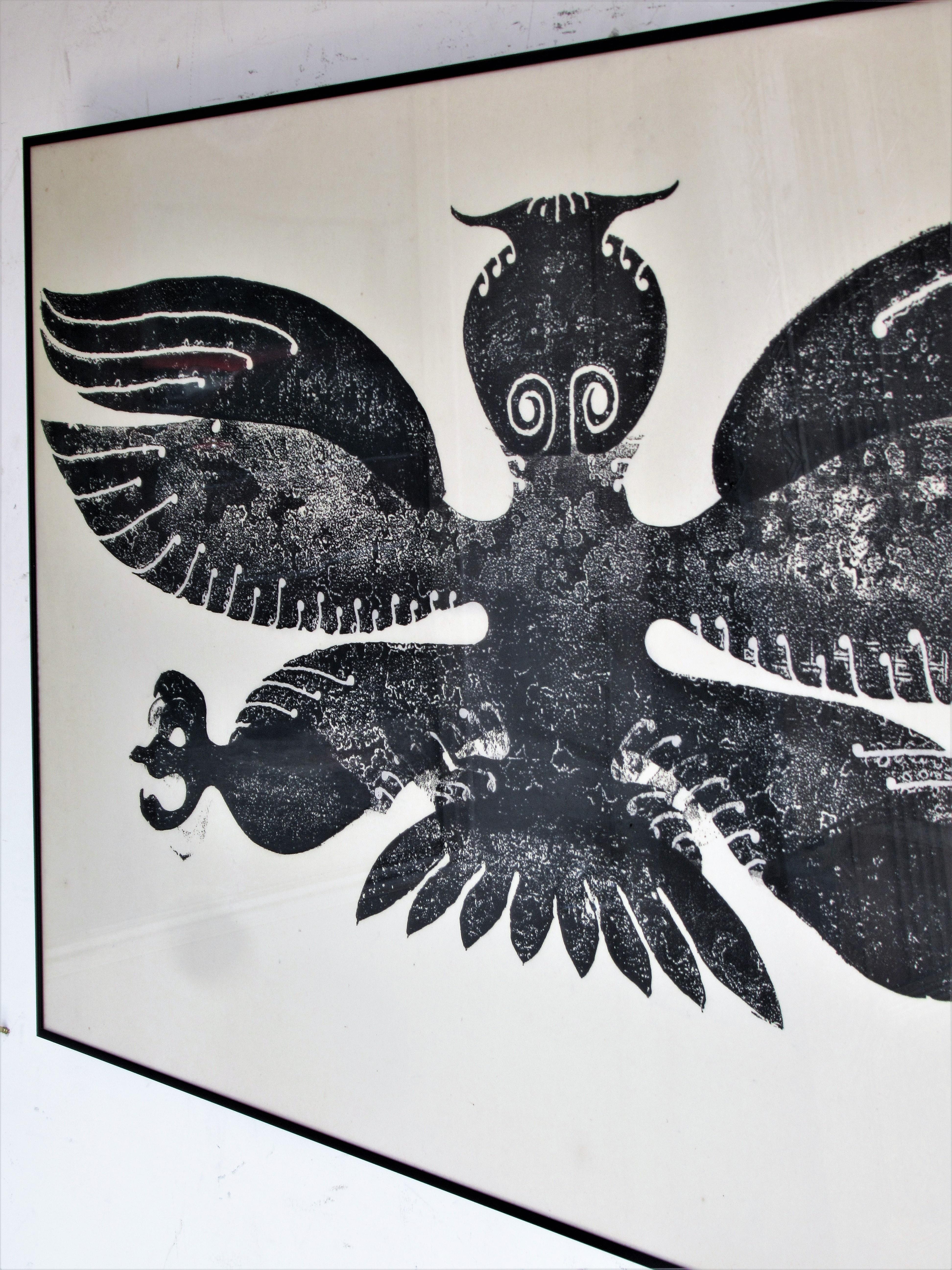 Serigraph print of a large imposing owl. it is set in the original good quality black metal and glass frame. Very strong stylized modernist imagery with an Inuit like feel to it. Circa 1960 - 1970. Look at all pictures and read condition report in