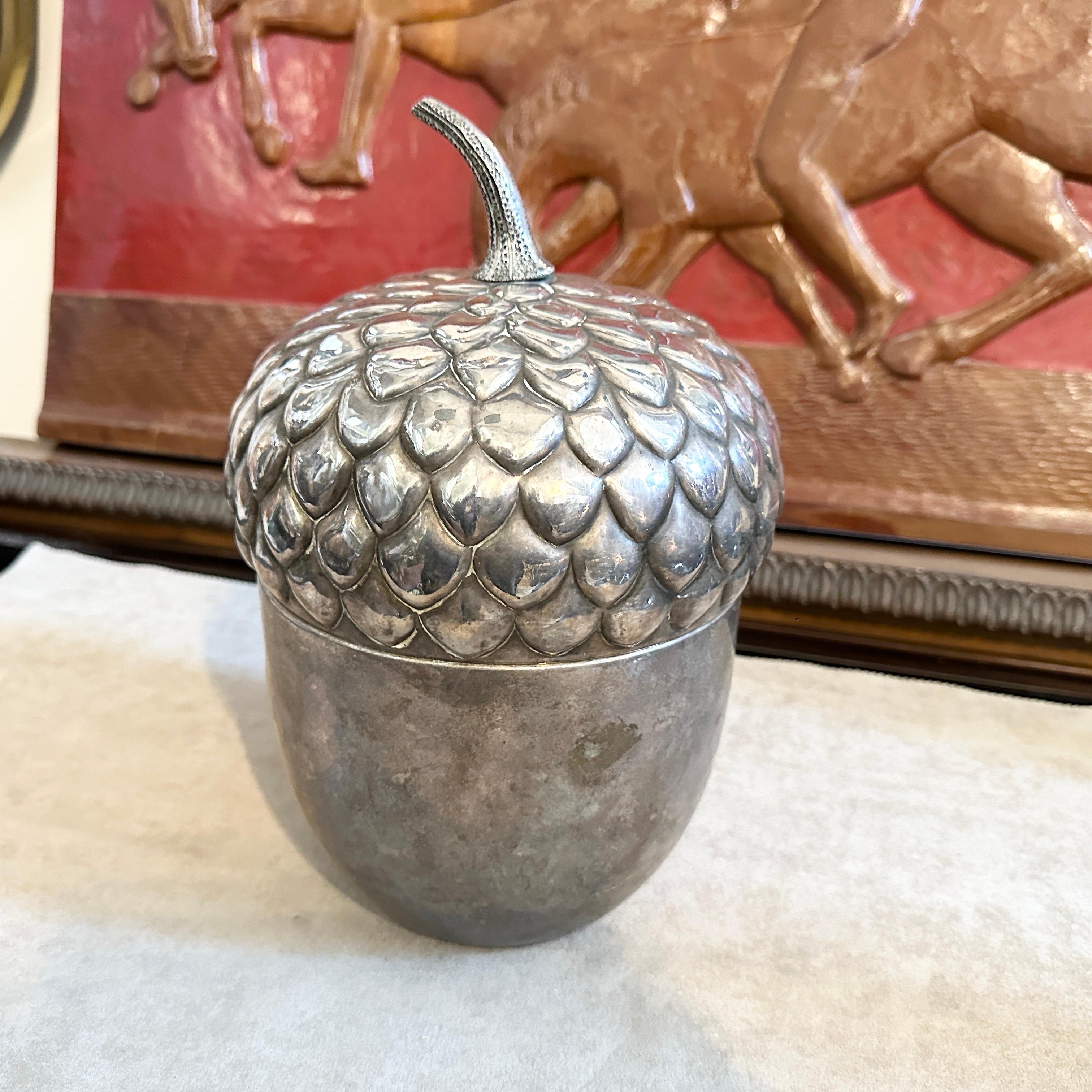1970s Modernist Silver Plated Acorn Shaped Ice Bucket by Teghini Firenze For Sale 5