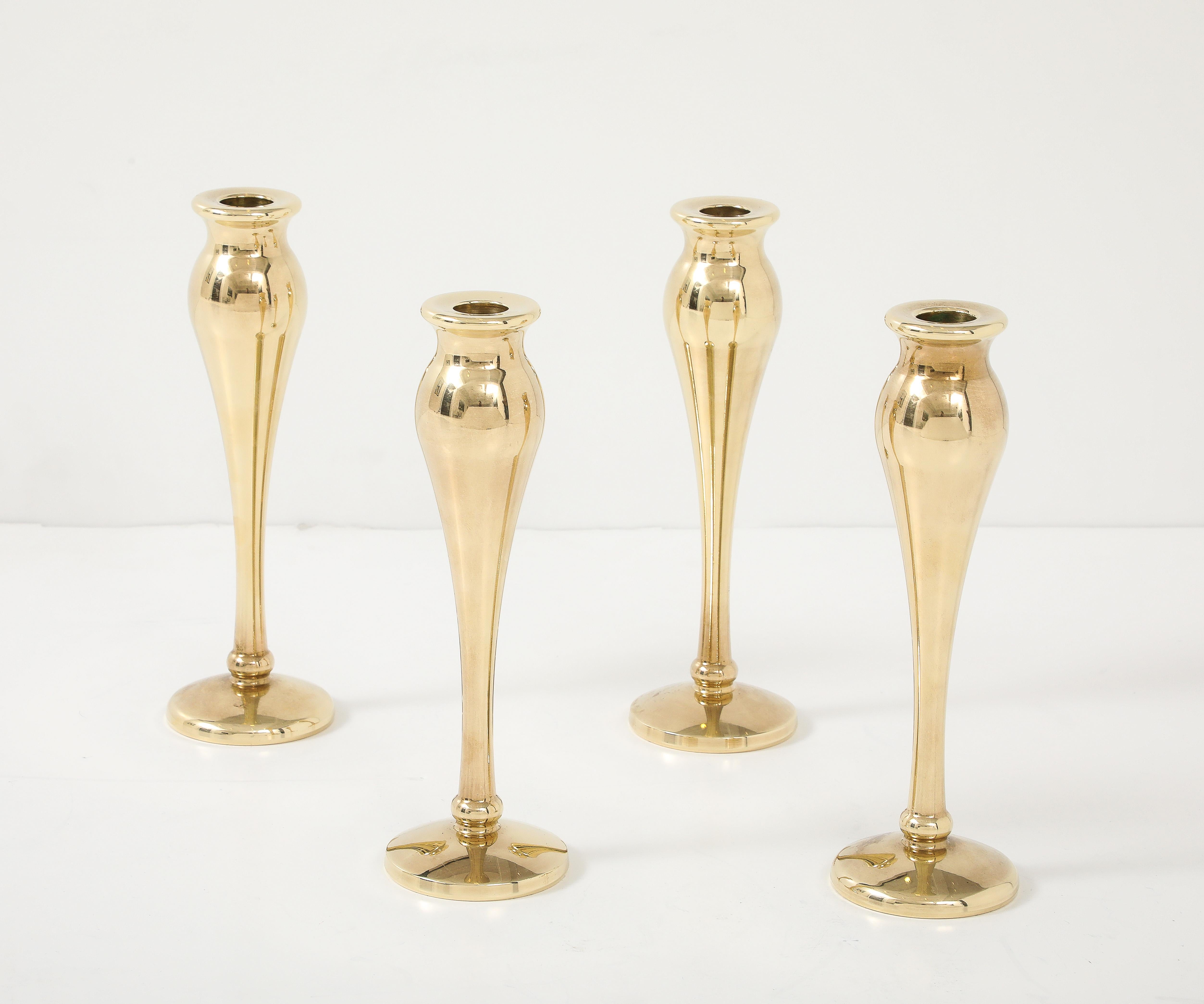 Set di 4 portacandele in ottone massiccio modernista degli anni '70 in vendita 3