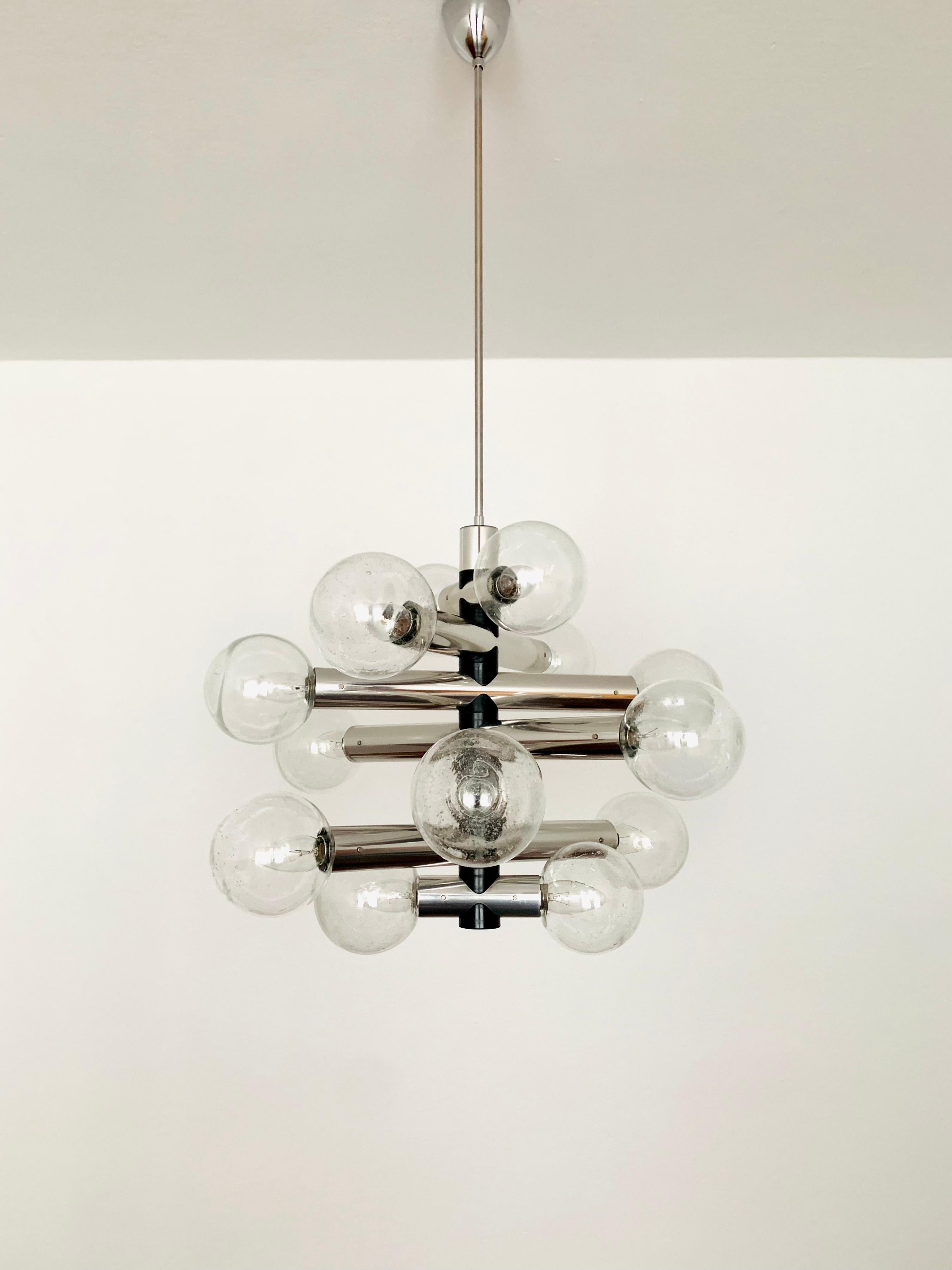 Lustre en verre bullé moderniste de l'ère spatiale des années 1970 par J.T. Kalmar Bon état - En vente à München, DE