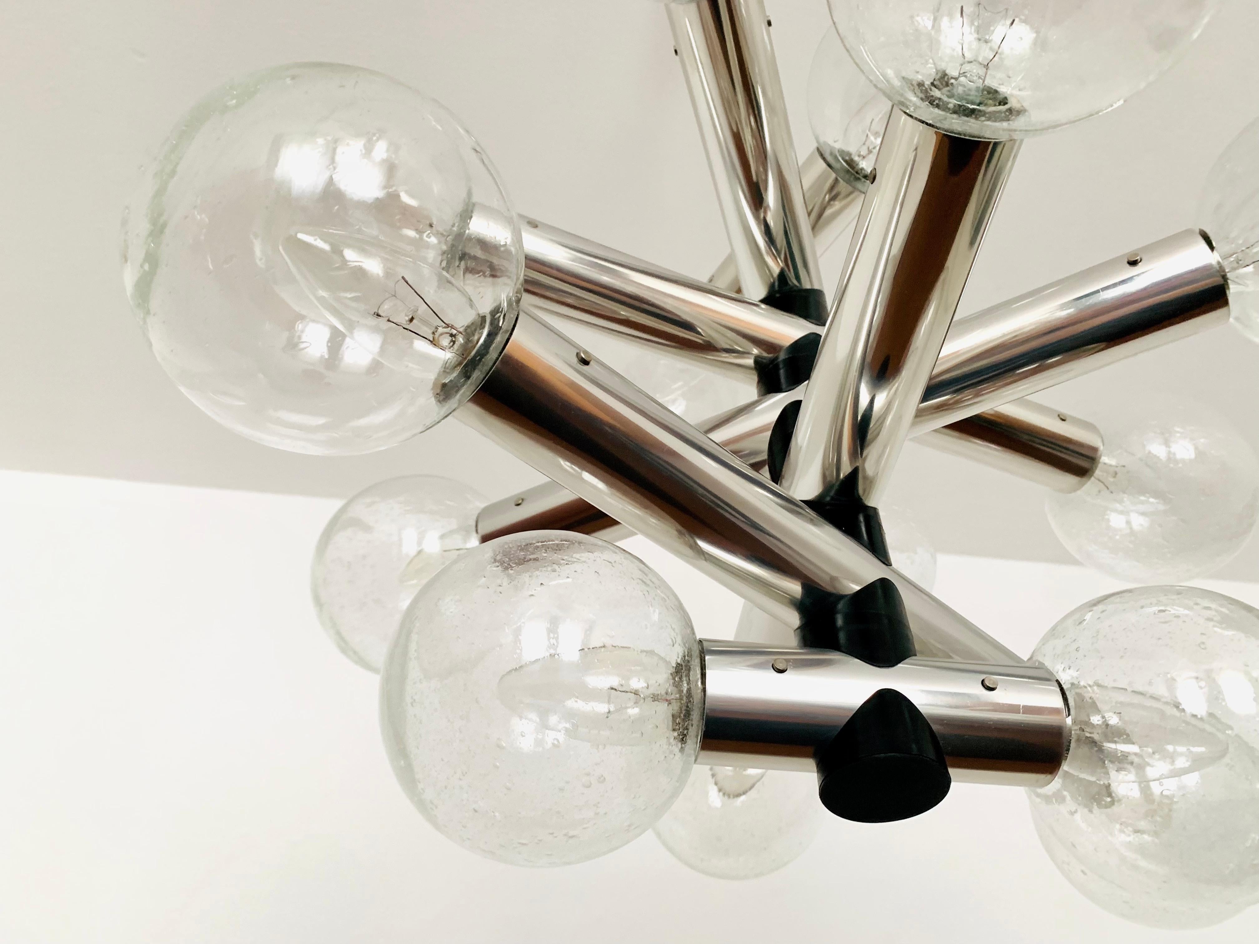  Lustre en verre bullé moderniste de l'ère spatiale des années 1970 par J.T. Kalmar en vente 1