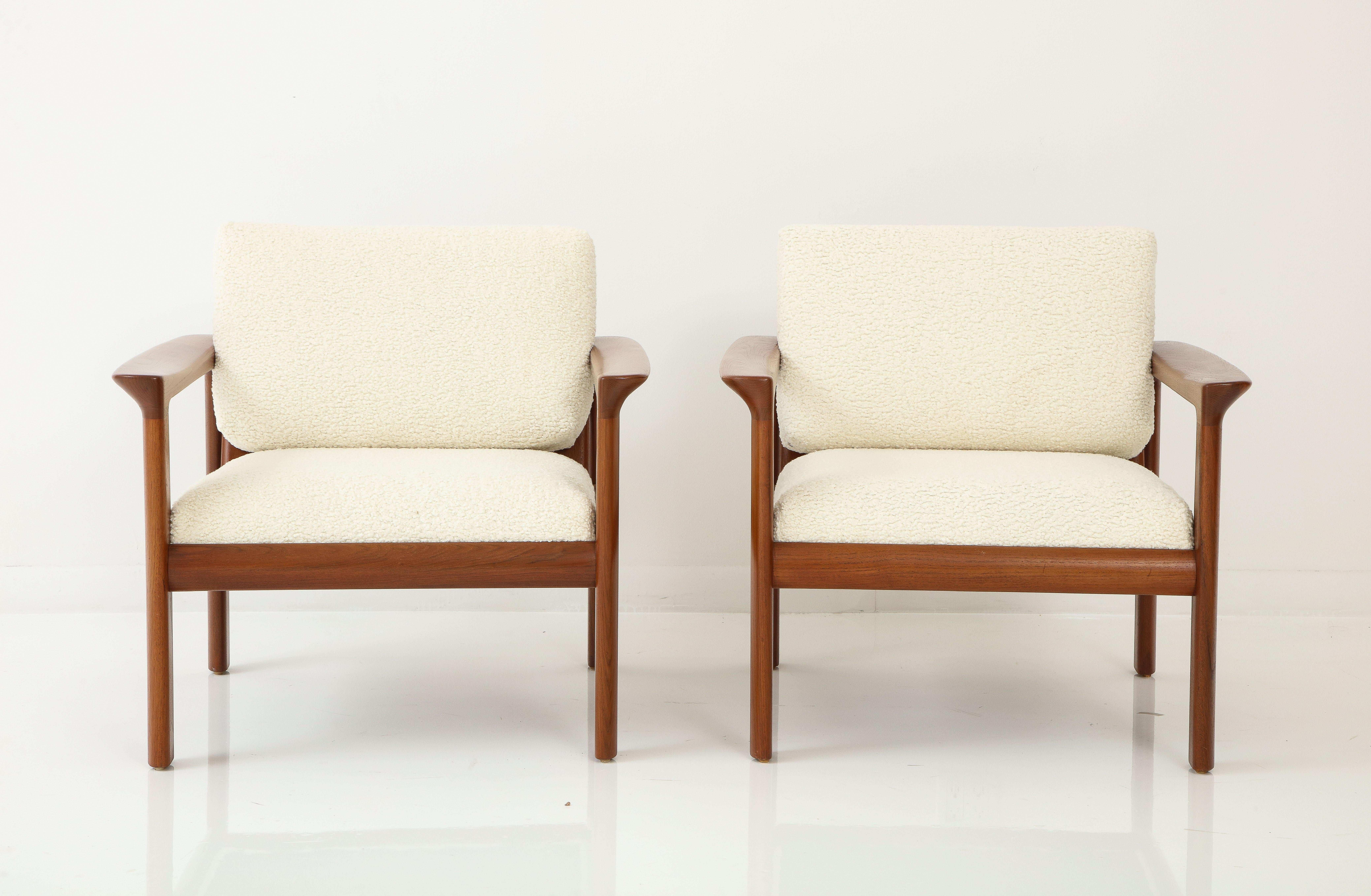 Modernistische dänische Sessel aus Teakholz von Sven Ellekaer aus den 1970er Jahren im Zustand „Gut“ im Angebot in New York, NY