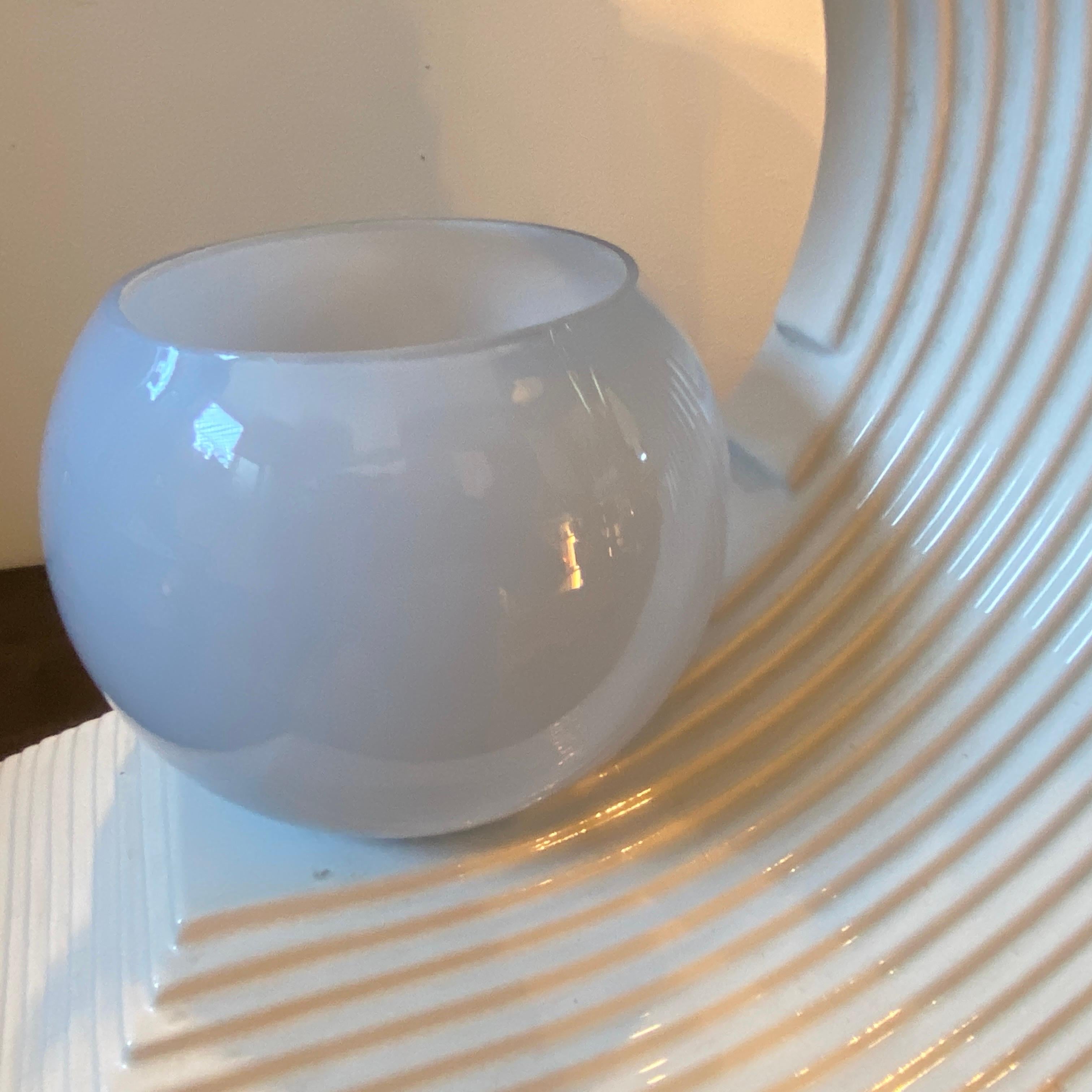 1970s Modernist White Ceramic and Light Blue Glass Italian Wave Table Lamp For Sale 8