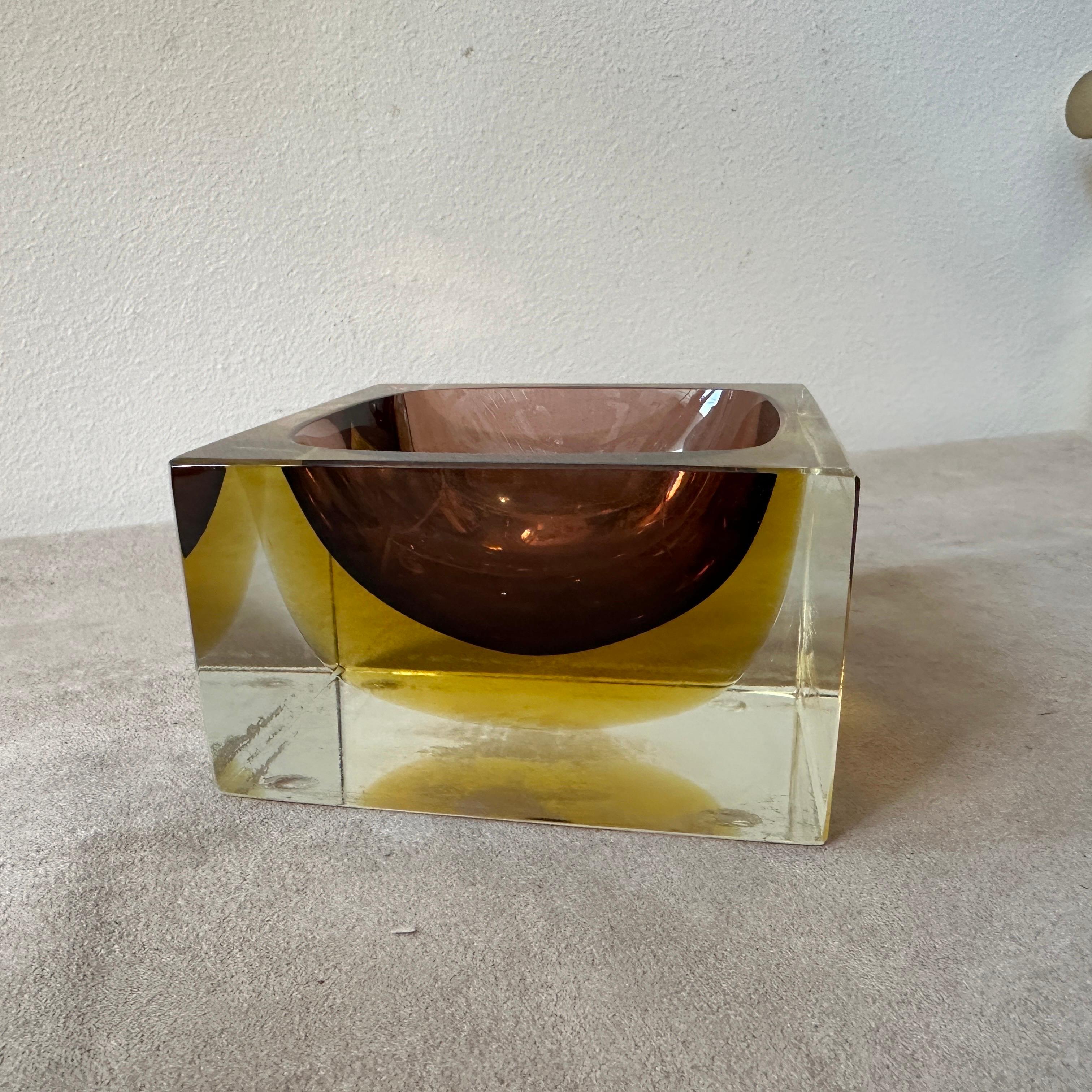 1970s Modernist Yellow and Brown Sommerso Murano Glass Ashtray by Mandruzzato For Sale 2
